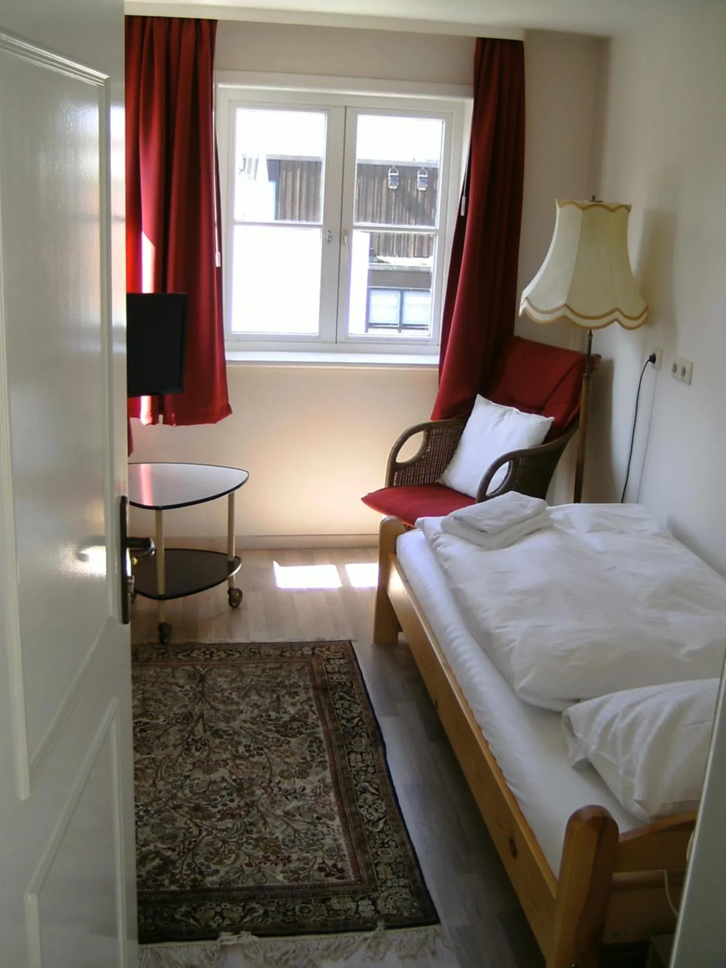 Photo of the whole room, Bed in Leisewitz' Garten