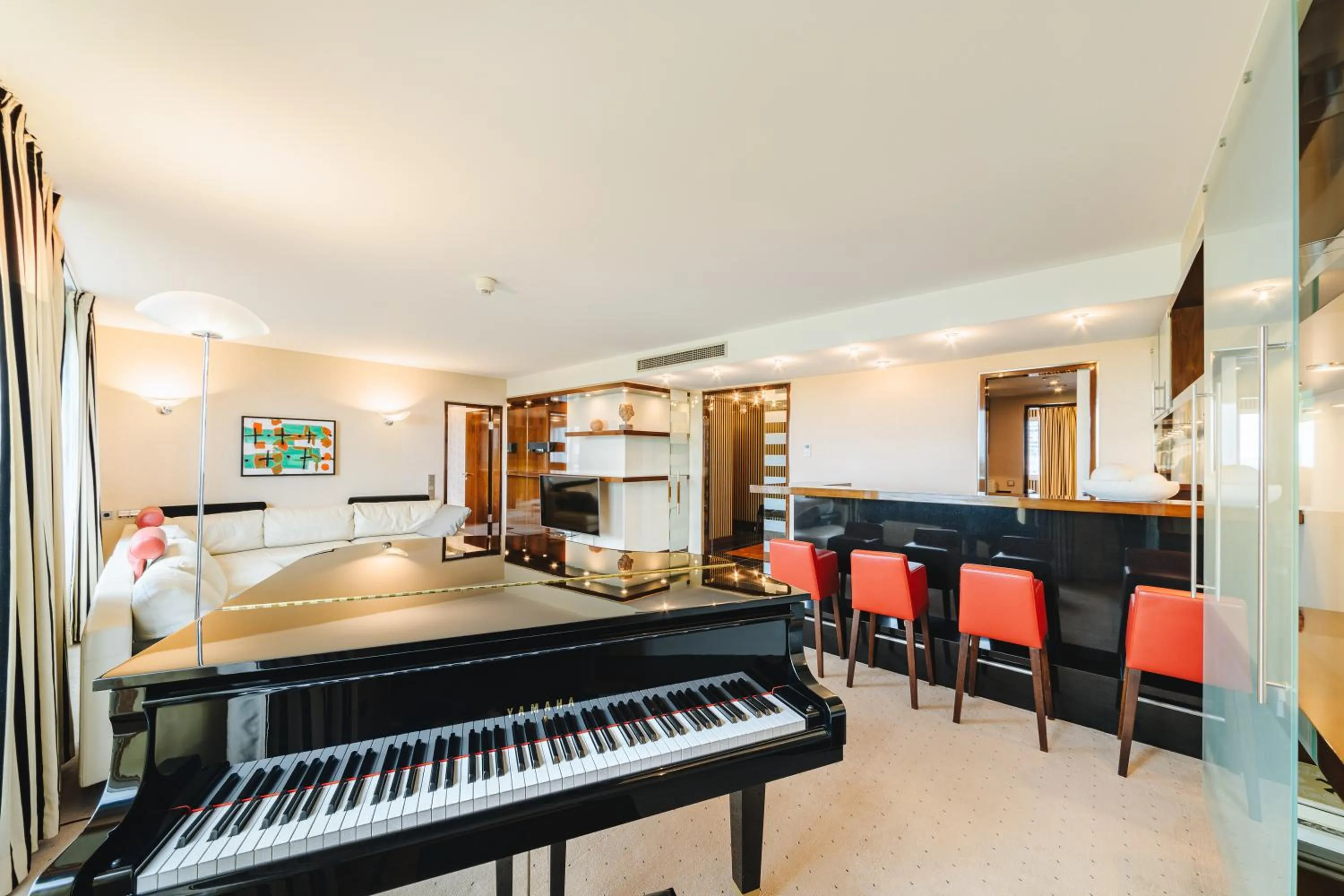 Living room in Pullman Berlin Schweizerhof