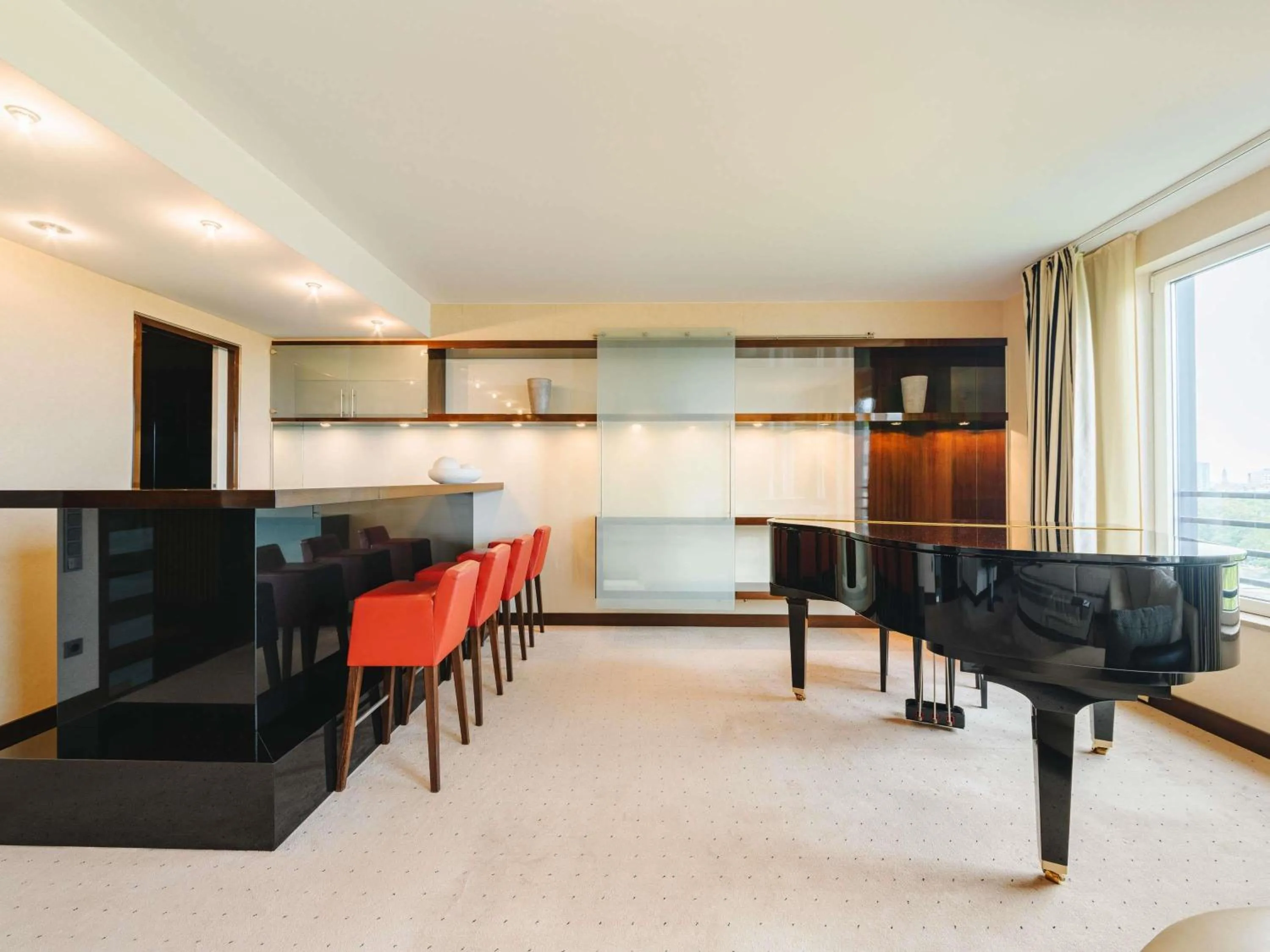 Bedroom in Pullman Berlin Schweizerhof