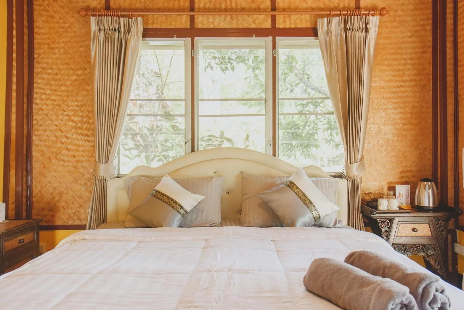 Bed in Baansuan Chomchun