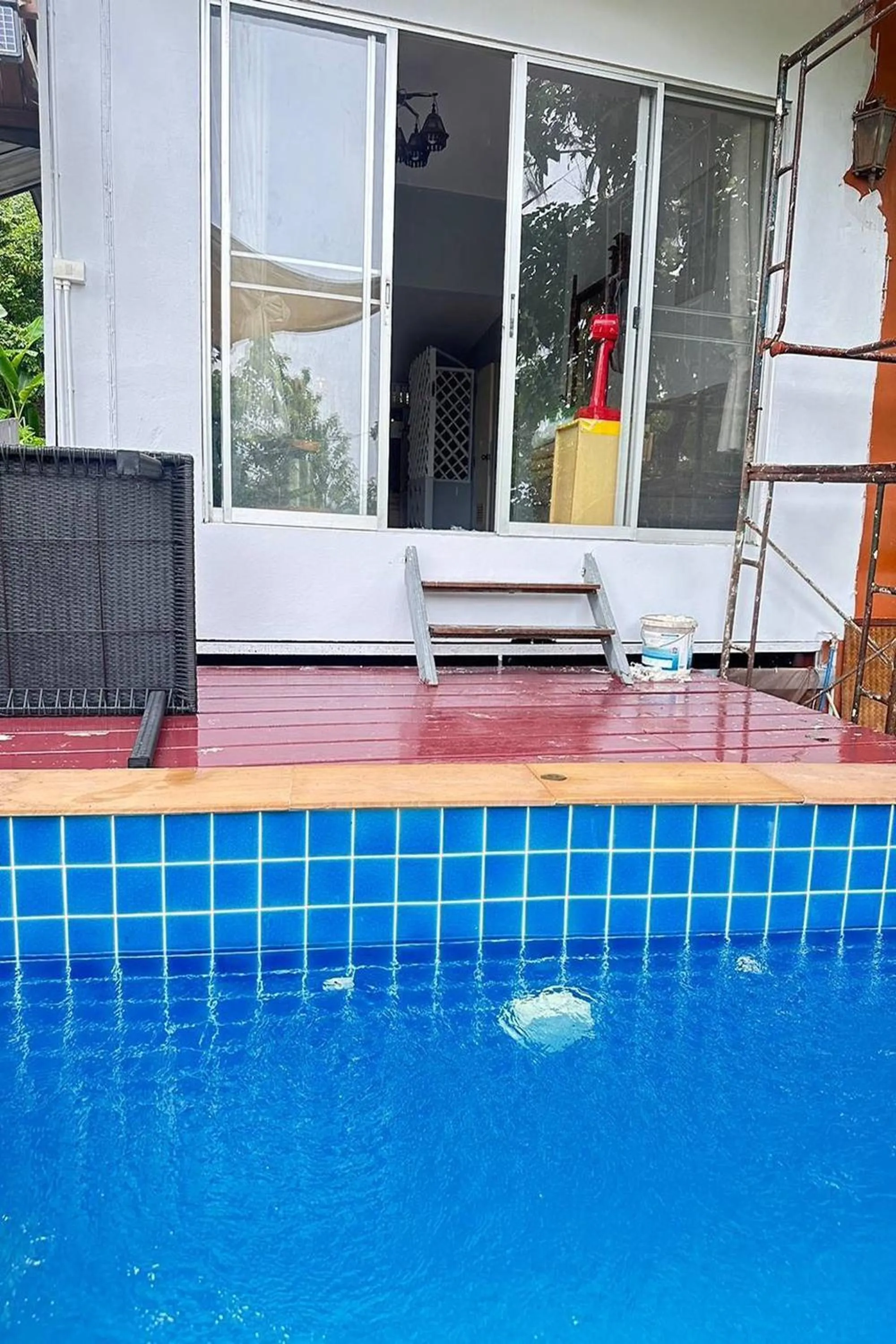 Swimming pool in Baansuan Chomchun