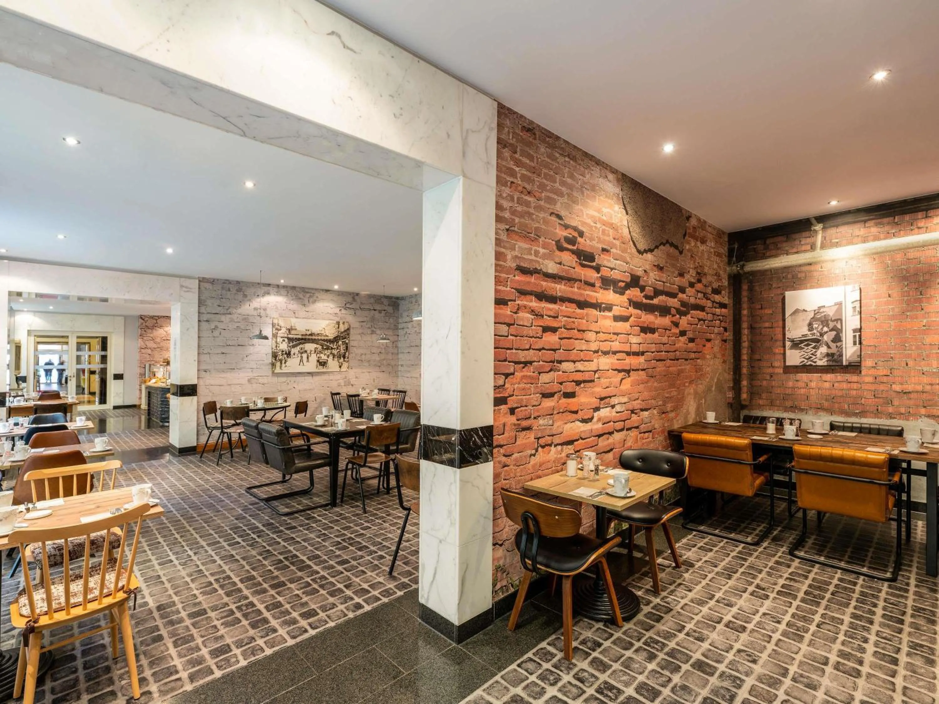 Breakfast in Mercure Hotel & Residenz Berlin Checkpoint Charlie