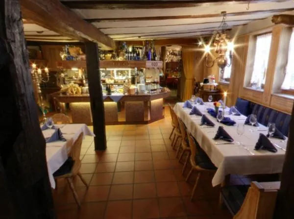 Restaurant/places to eat in Hotel-Restaurant Drei Hasen