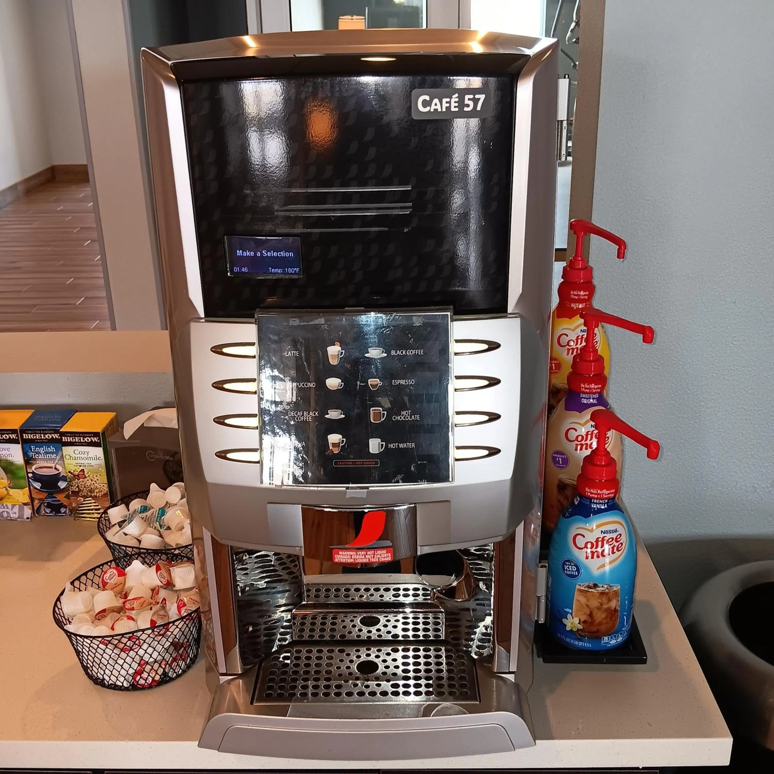 Coffee/tea facilities in Best Western Plus Coachella Valley Inn & Suites