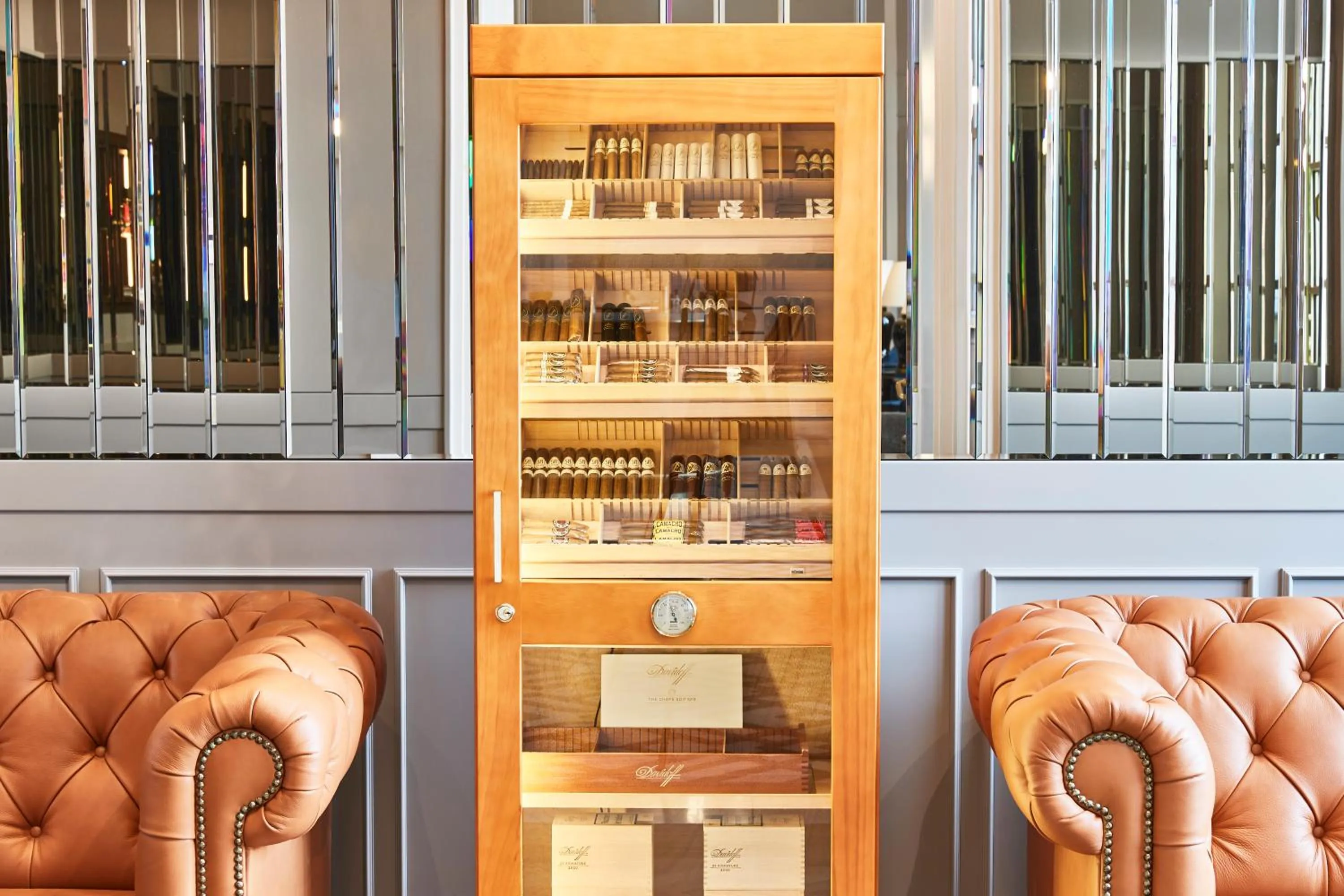 Lounge or bar in Steigenberger ICON Grandhotel & Spa Petersberg