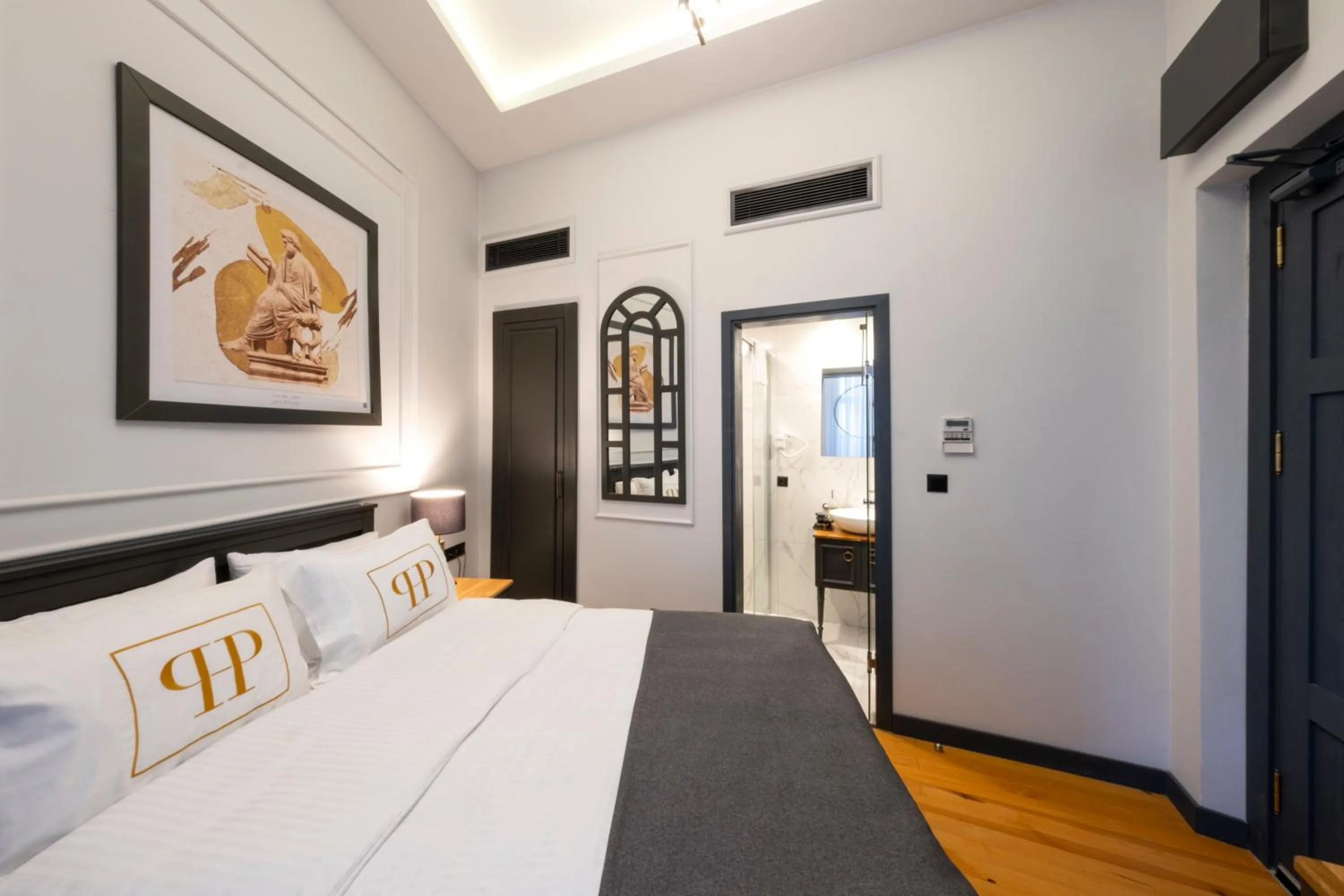 Bed in Ferman Port Hotel - Special Category