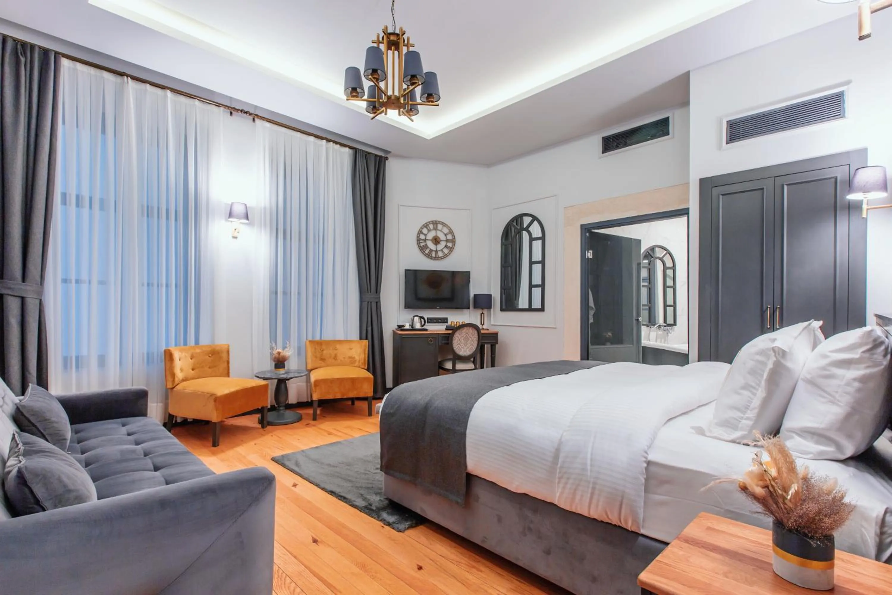 Photo of the whole room, Bed in Ferman Port Hotel - Special Category