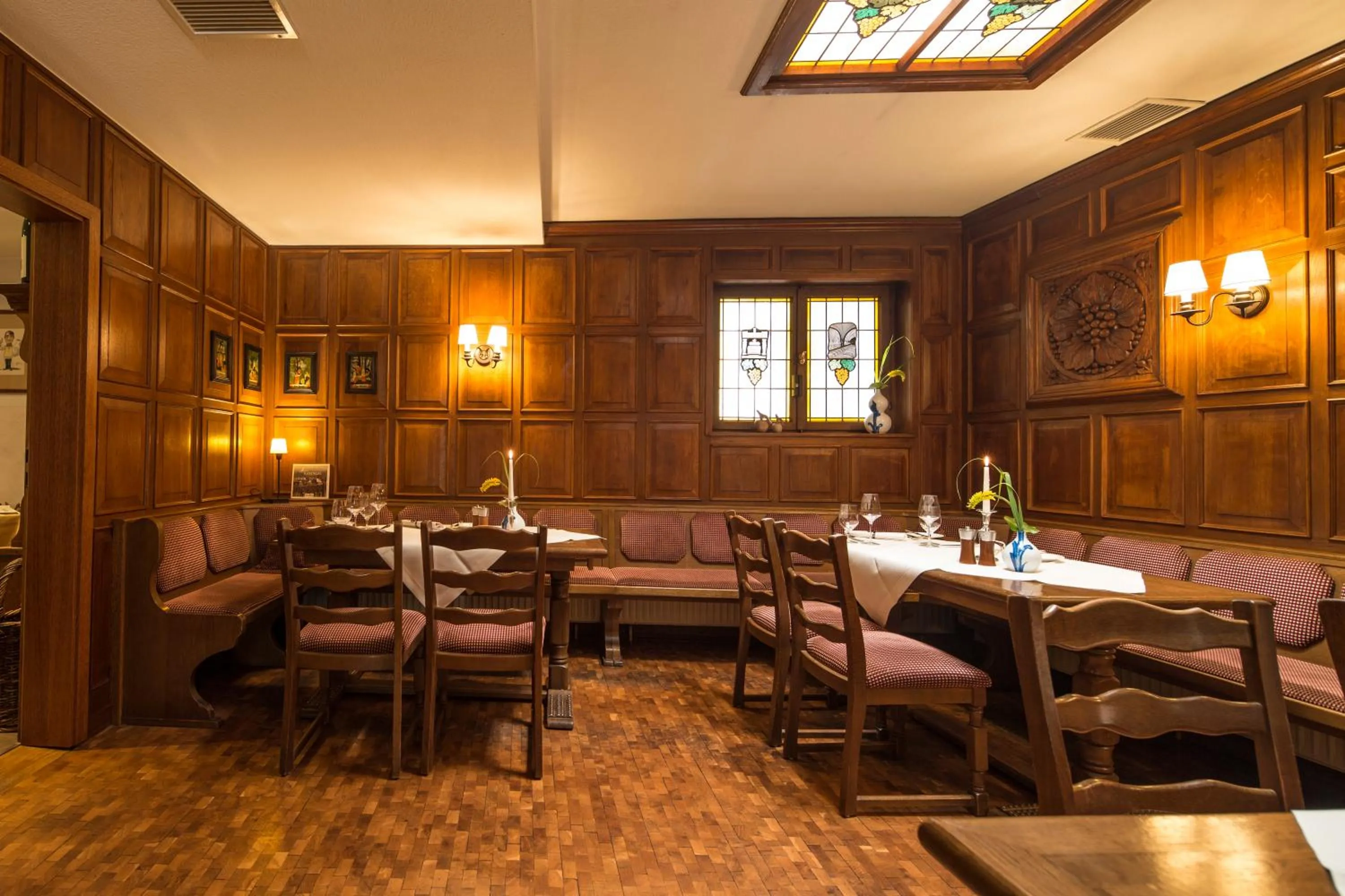 Restaurant/places to eat in Hotel und Weinhaus Zum Krug