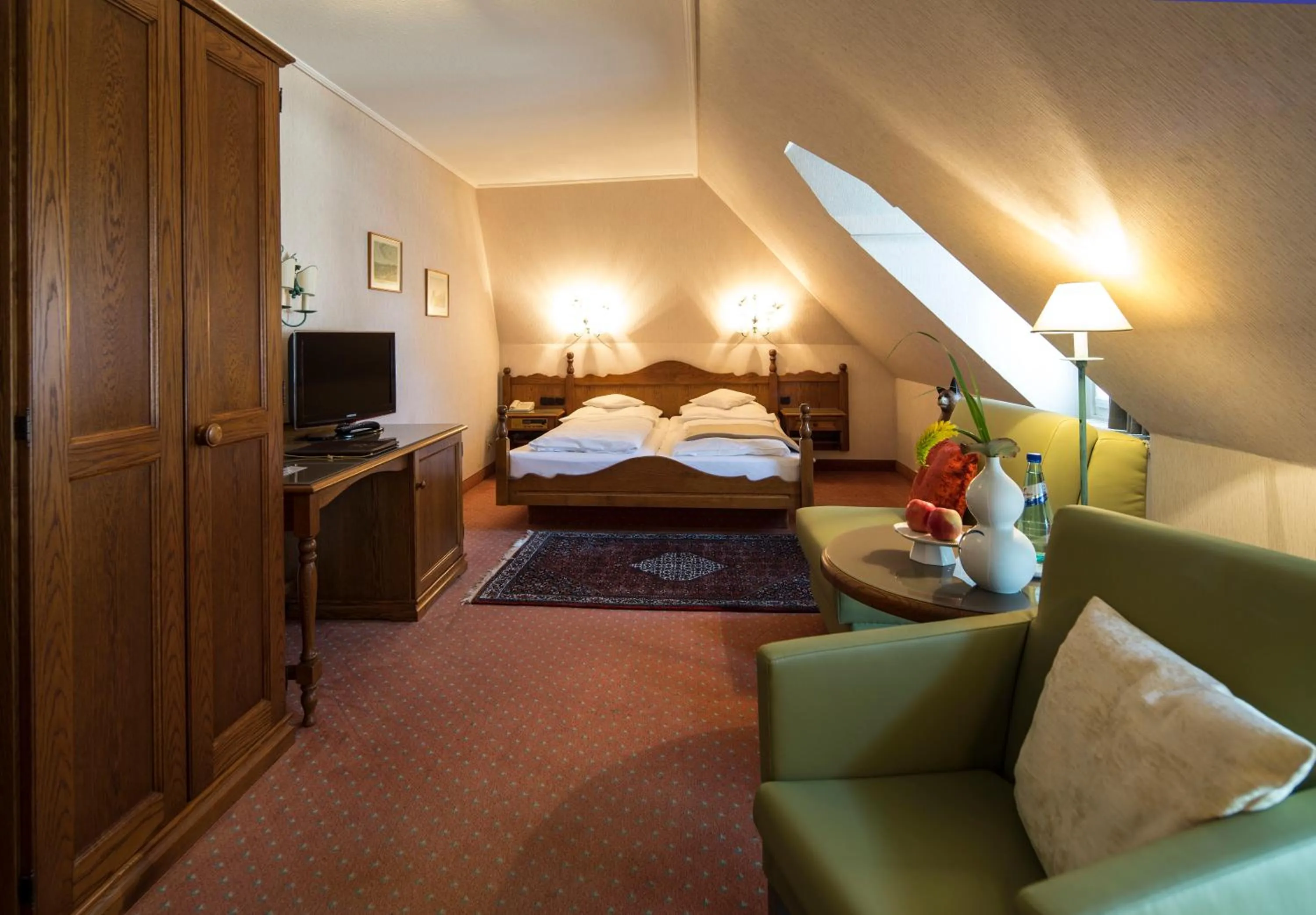 Photo of the whole room in Hotel und Weinhaus Zum Krug