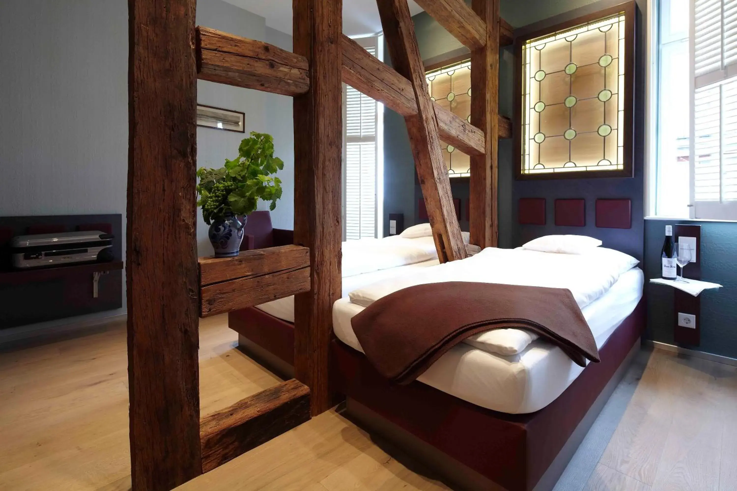 Deluxe Twin Room - single occupancy in Hotel und Weinhaus Zum Krug Deluxe Twin Room - single occupancy in Hotel und Weinhaus Zum Krug