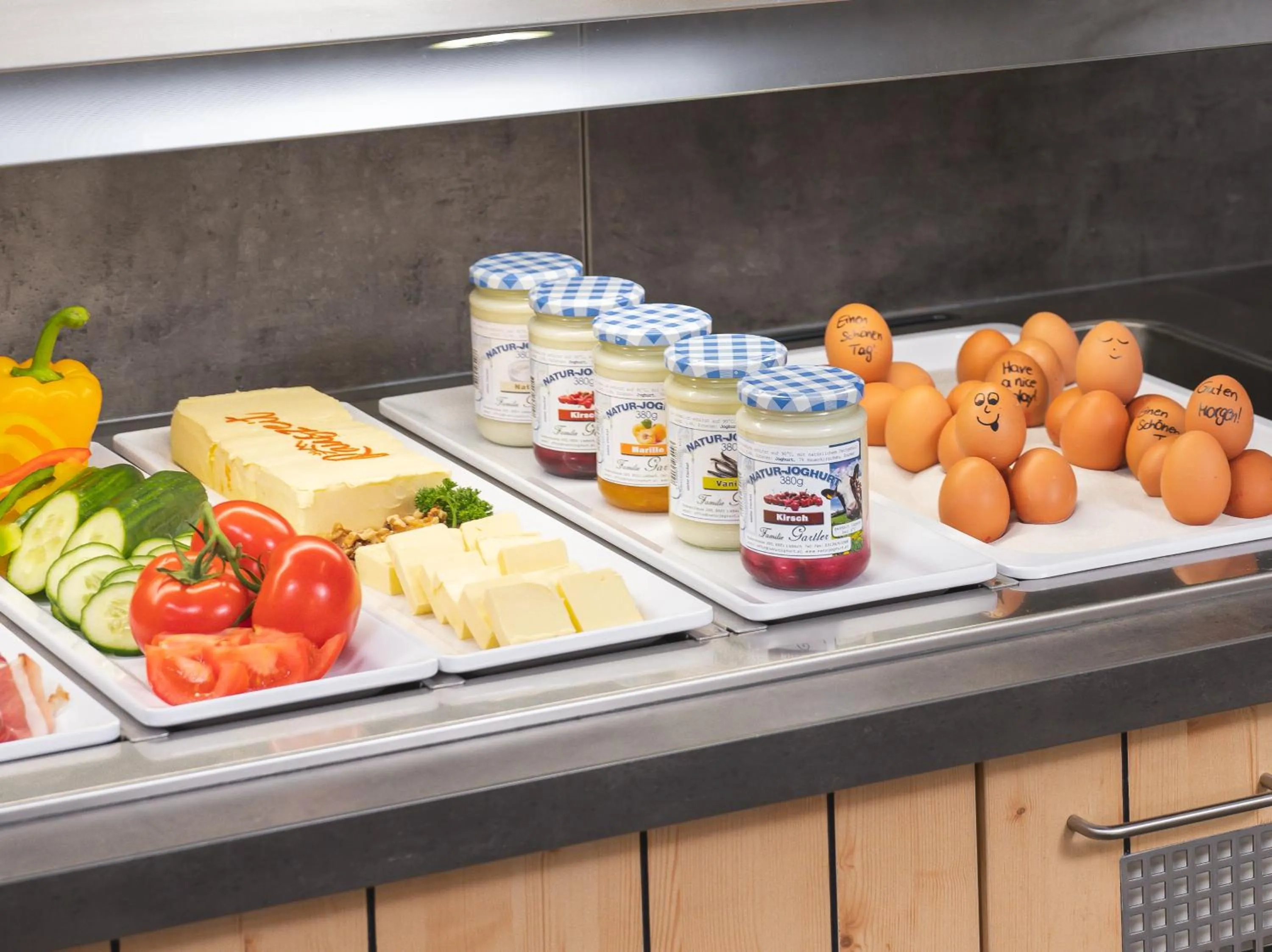 Breakfast in JUFA Hotel Laterns - Klangholzhus