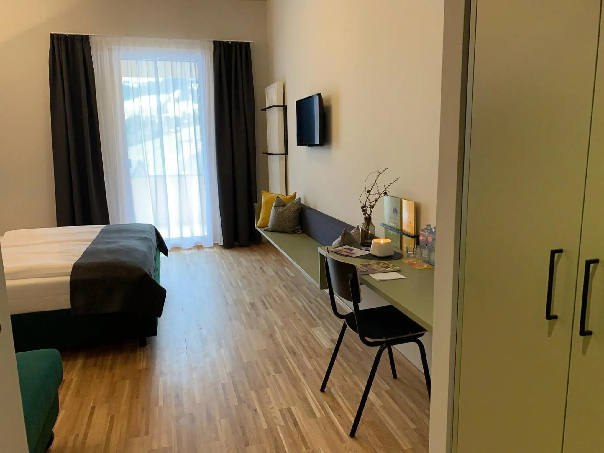 Photo of the whole room, Bed in JUFA Hotel Laterns - Klangholzhus