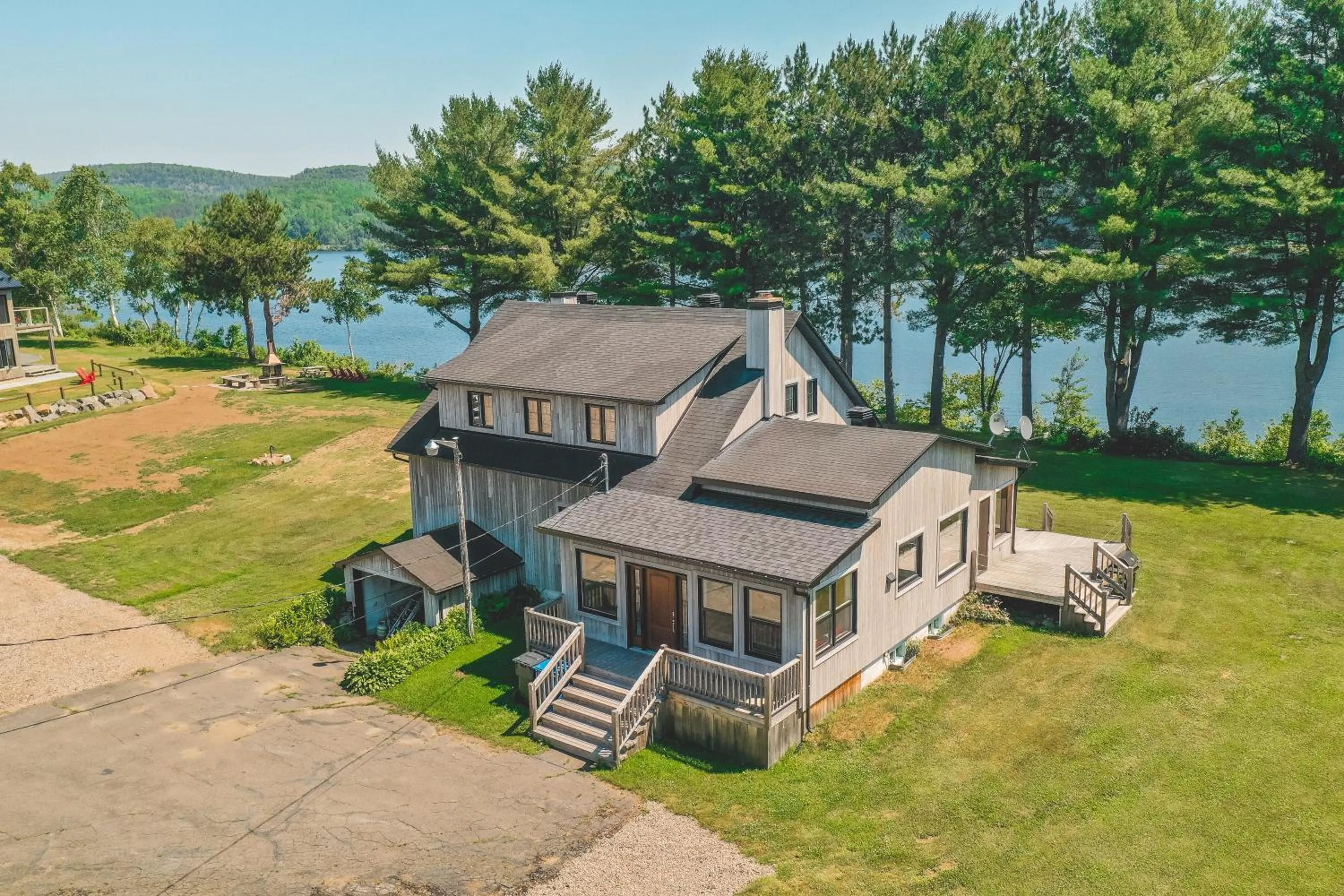 Property building in Le 2800 du Parc