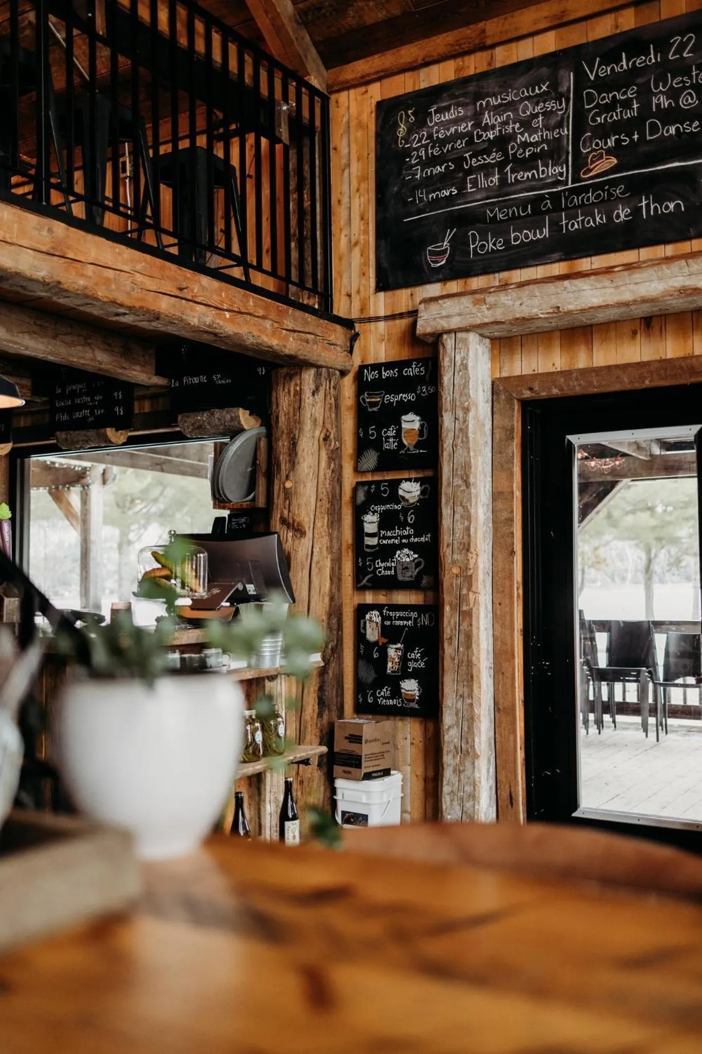 Restaurant/places to eat in Le 2800 du Parc