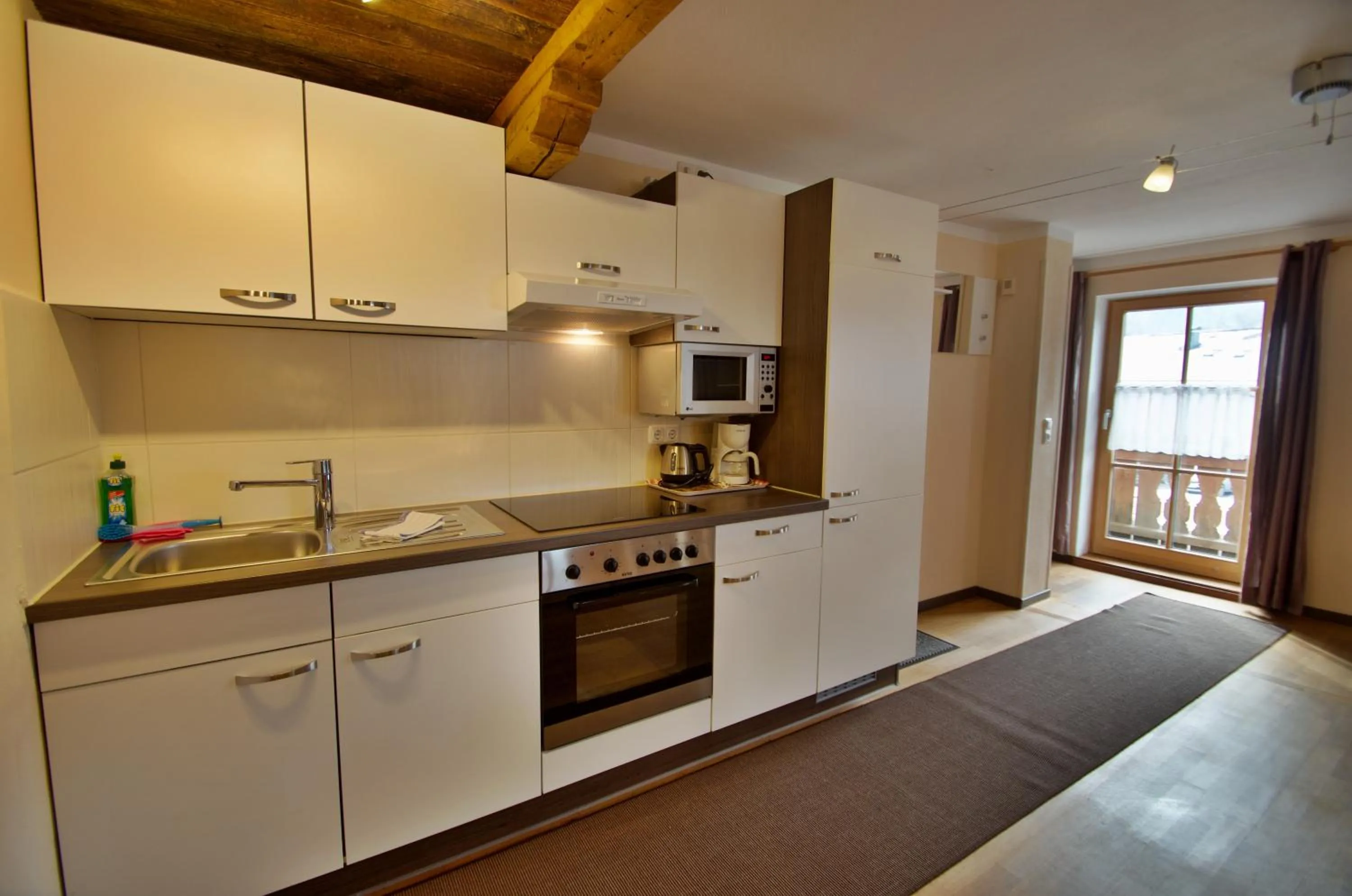 Coffee/tea facilities in Hotel Ferienhaus Fux