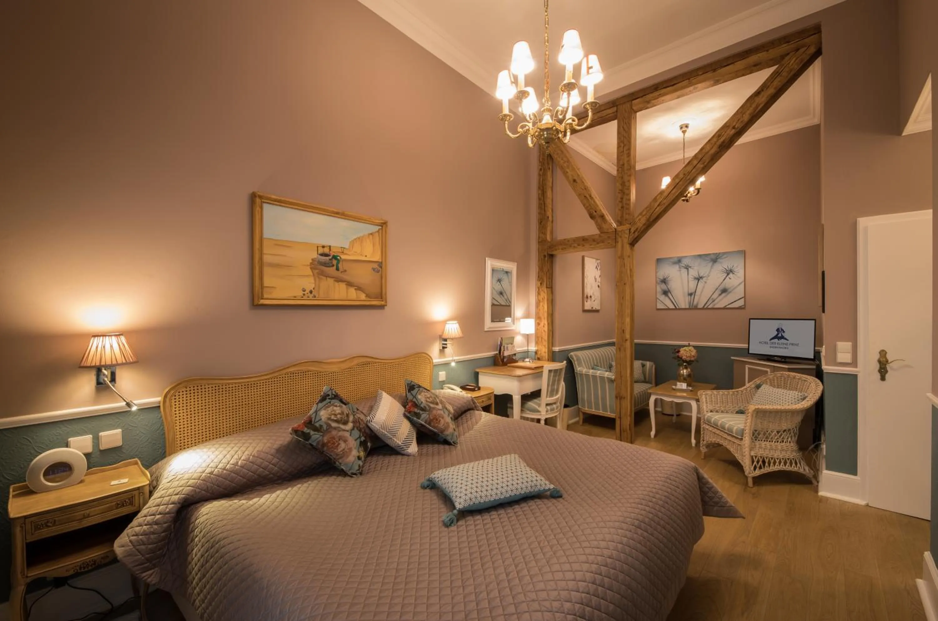 Living room, Bed in Hotel Der Kleine Prinz