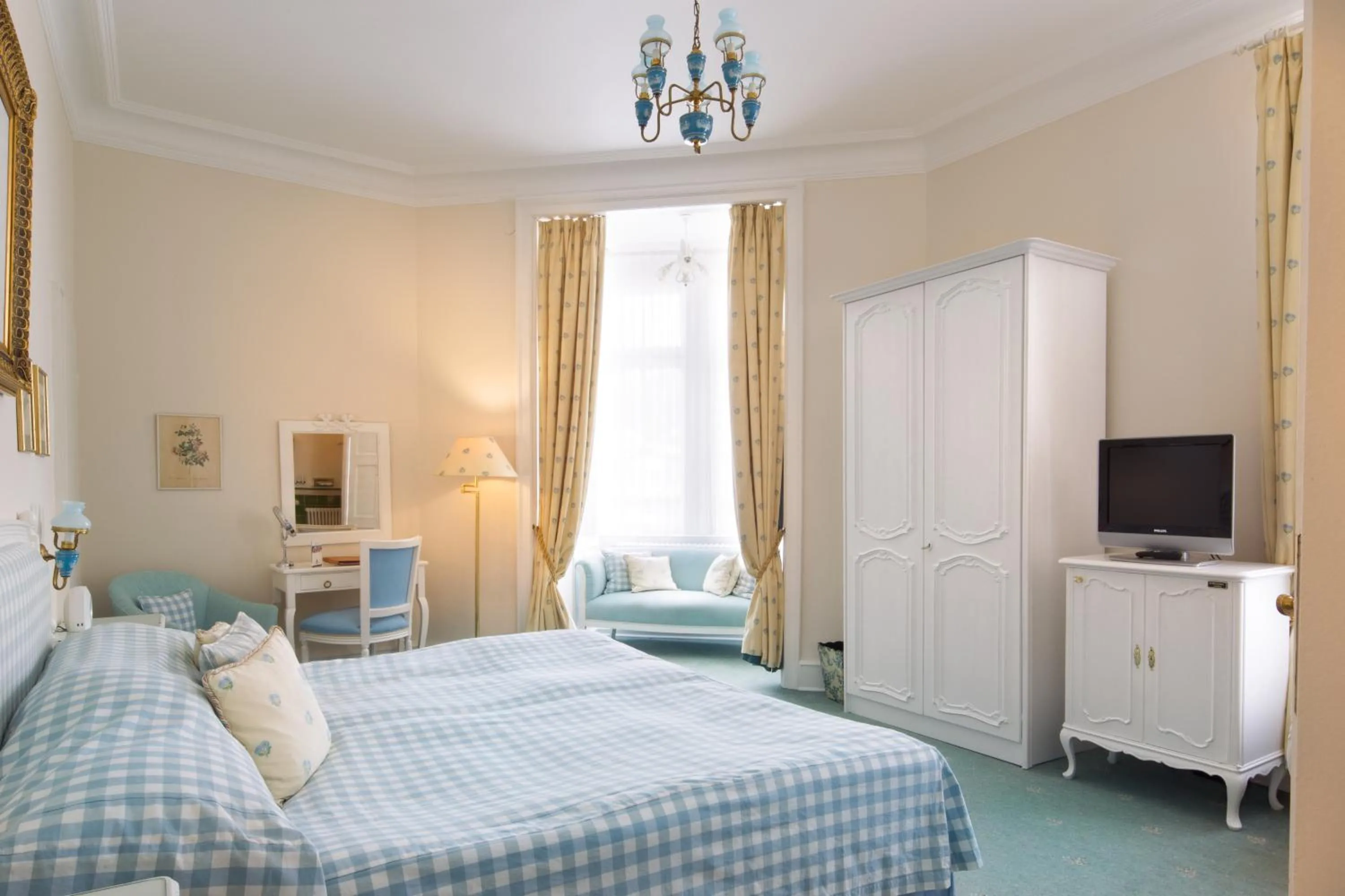 Photo of the whole room, Bed in Hotel Der Kleine Prinz