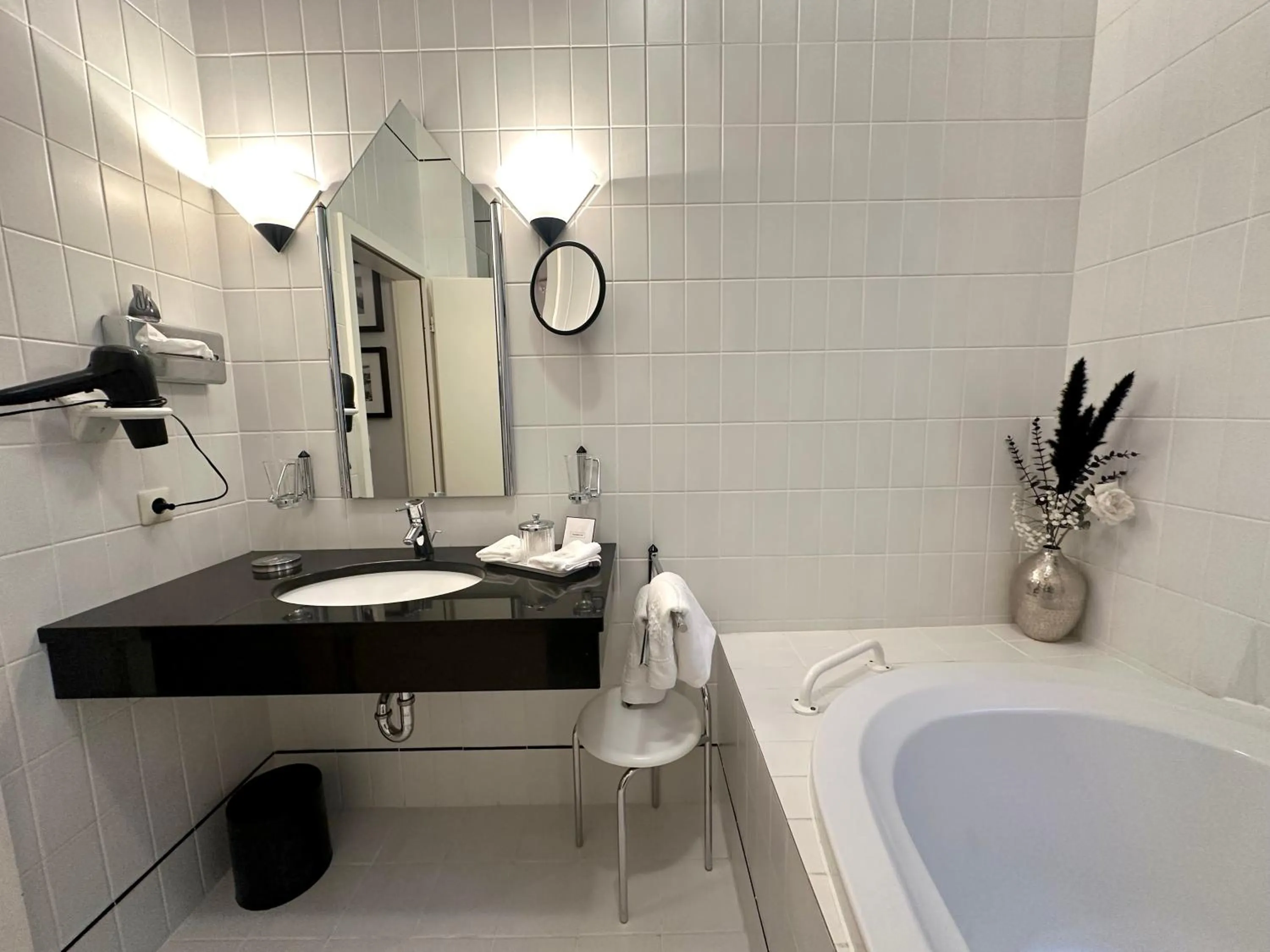 Hot Tub in Hotel Der Kleine Prinz