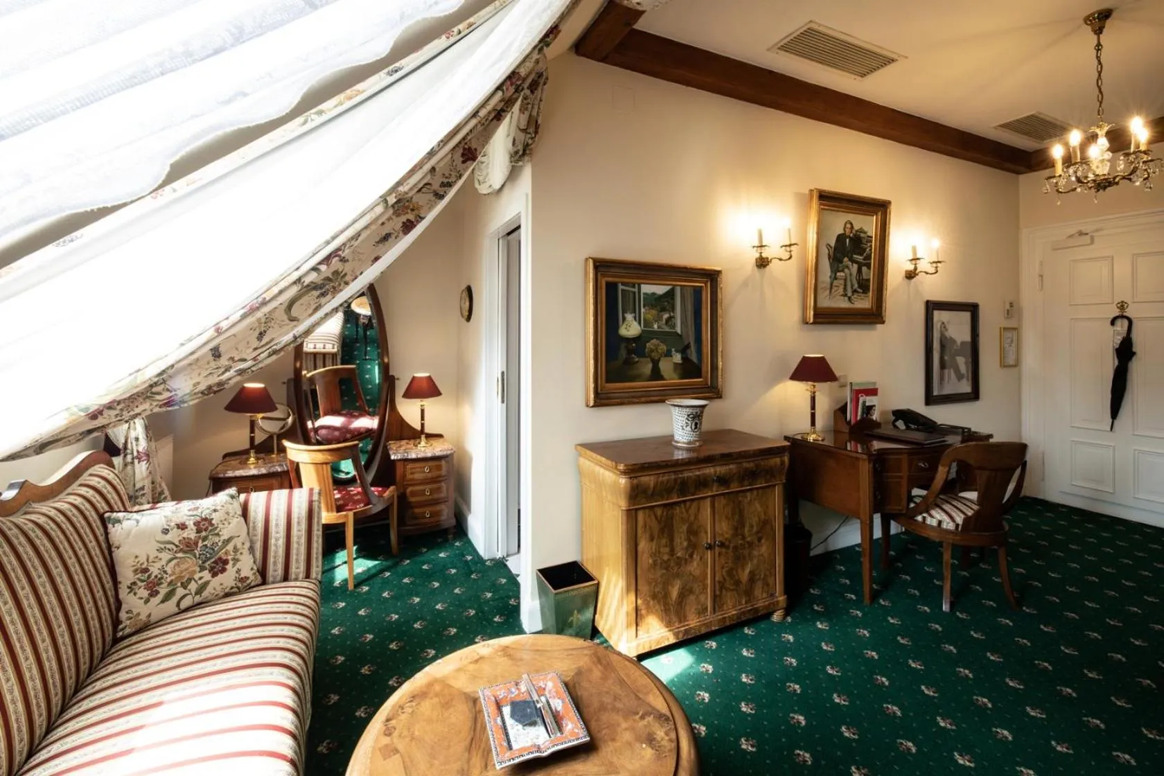 Seating area in Hotel Belle Epoque
