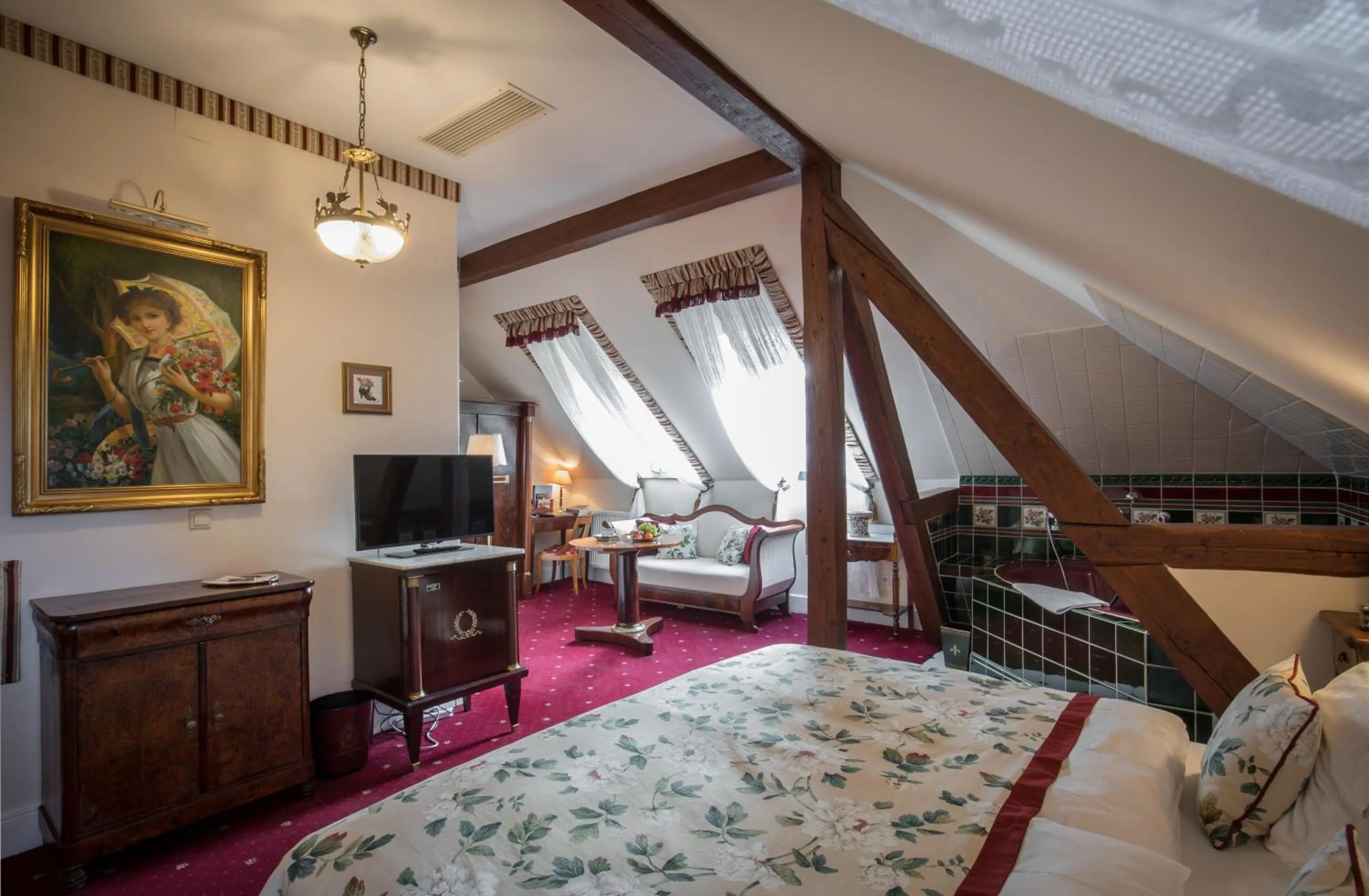 Photo of the whole room, Bed in Hotel Belle Epoque