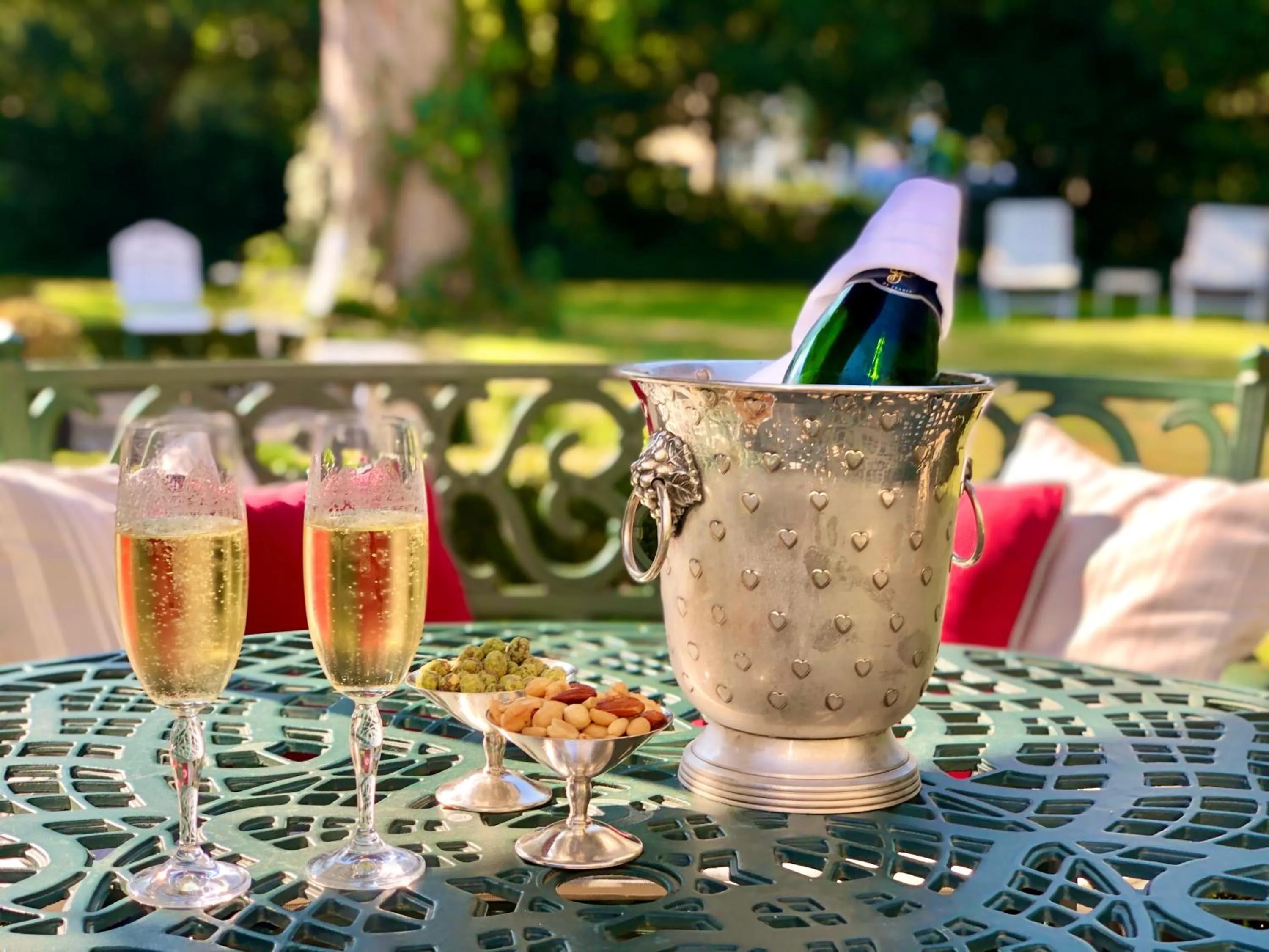 Summer in Hotel Belle Epoque