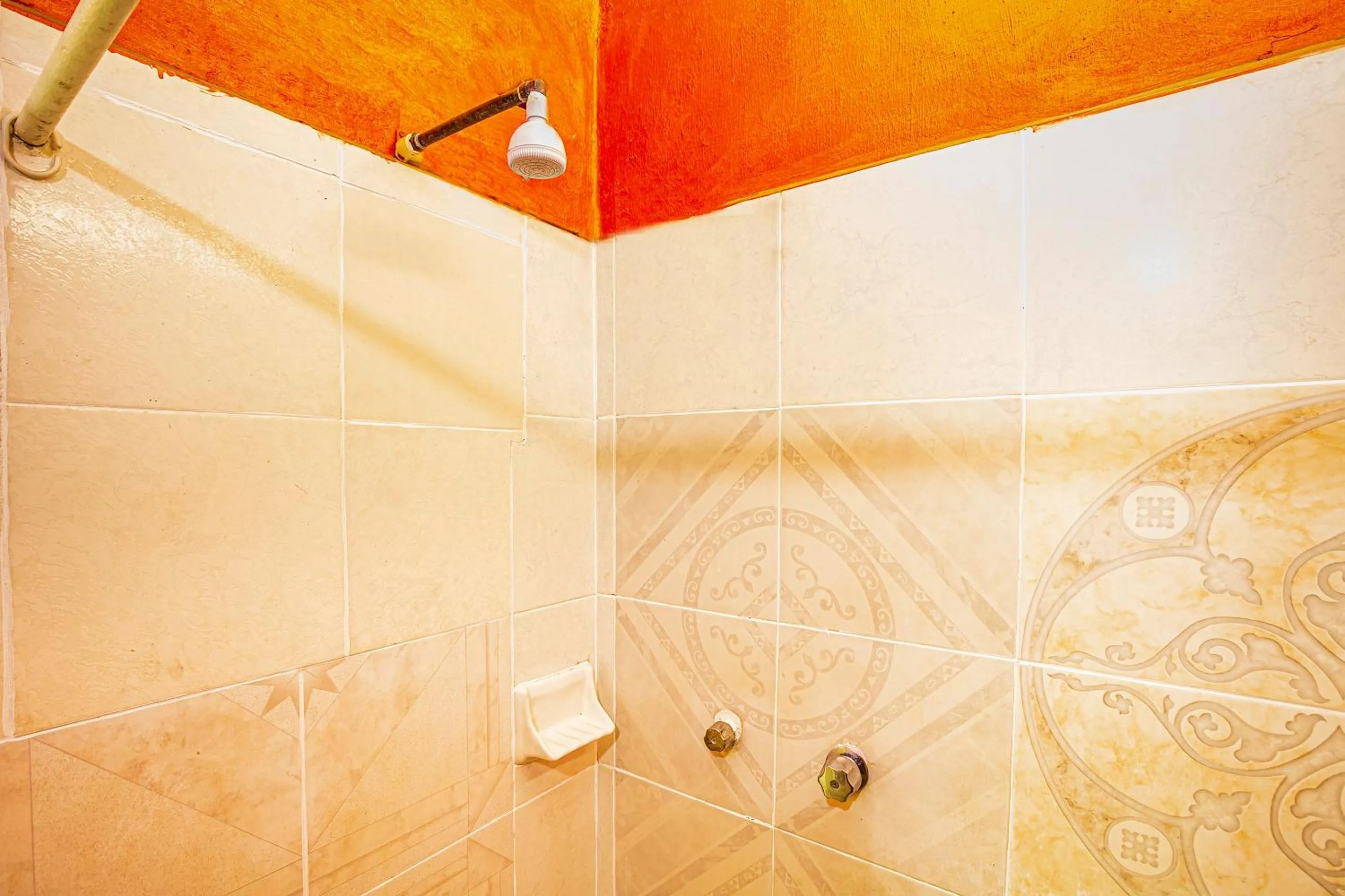 Bathroom in OYO Hotel Rey David, Oaxaca