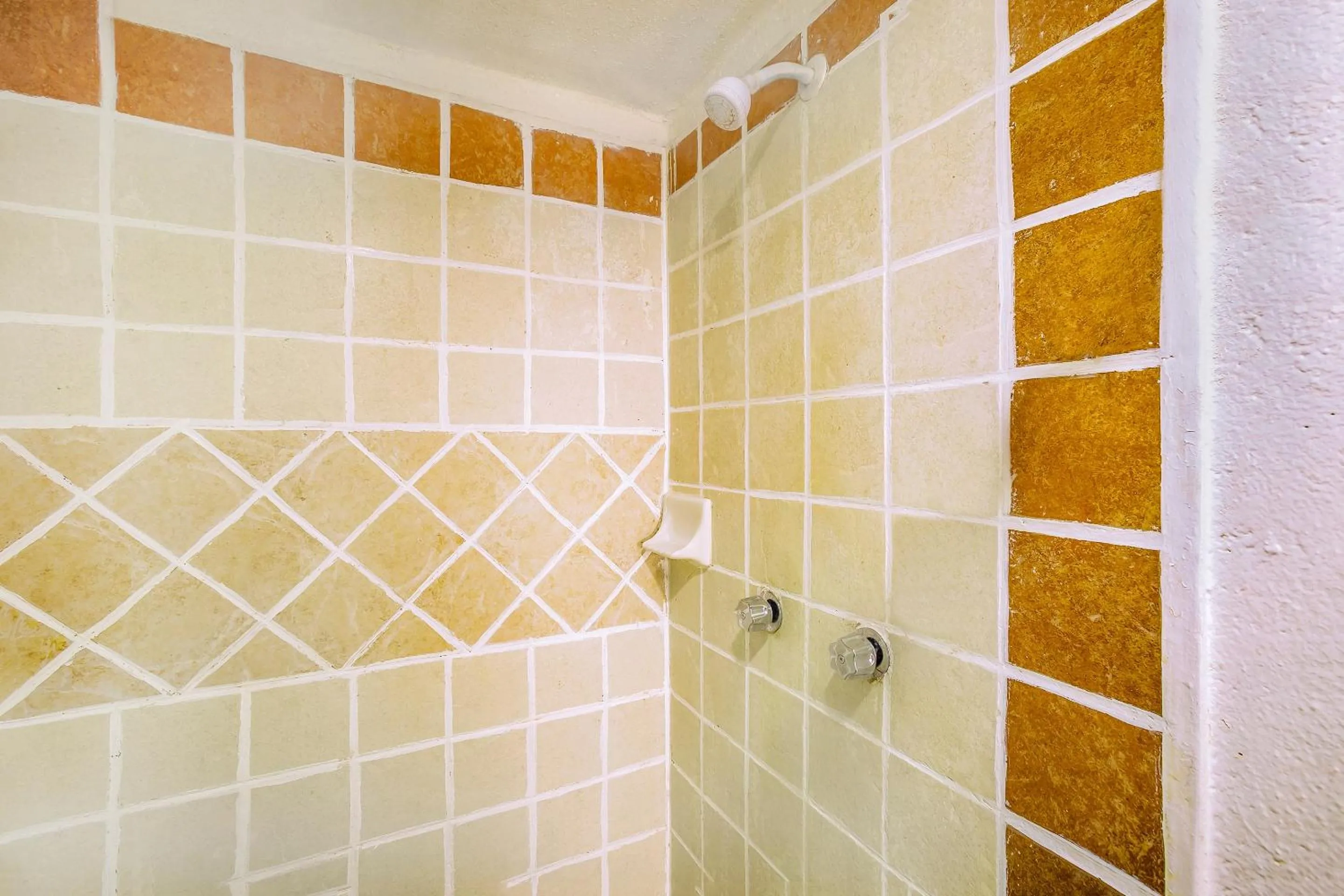 Bathroom in OYO Hotel Rey David, Oaxaca