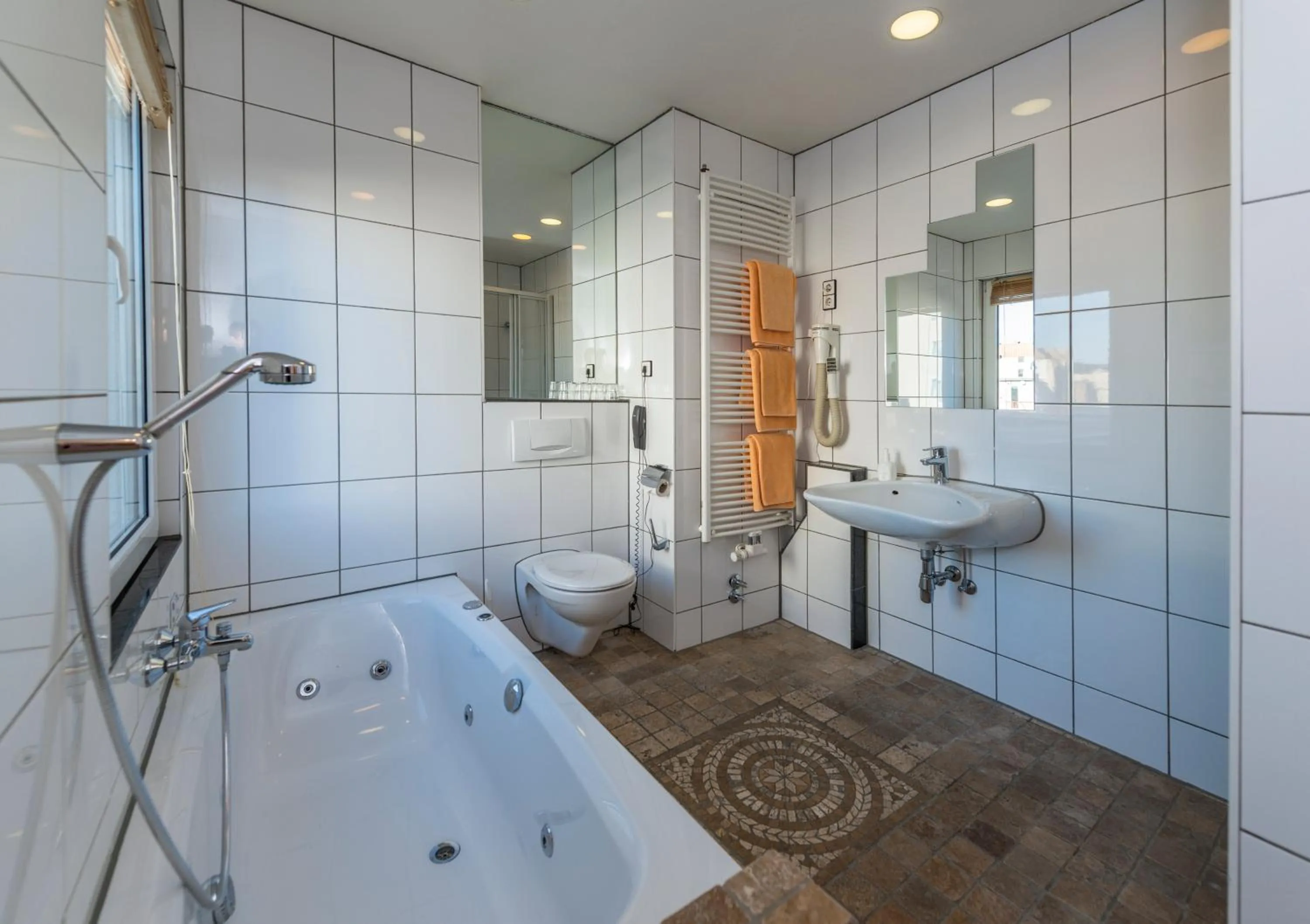 Bathroom in Breslauer Hof Am Dom