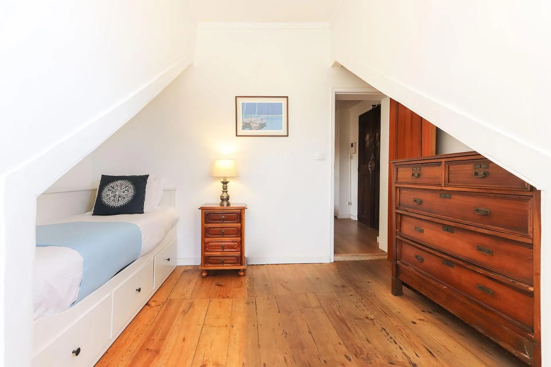 Other, Bed in Downtown Experience by Homing