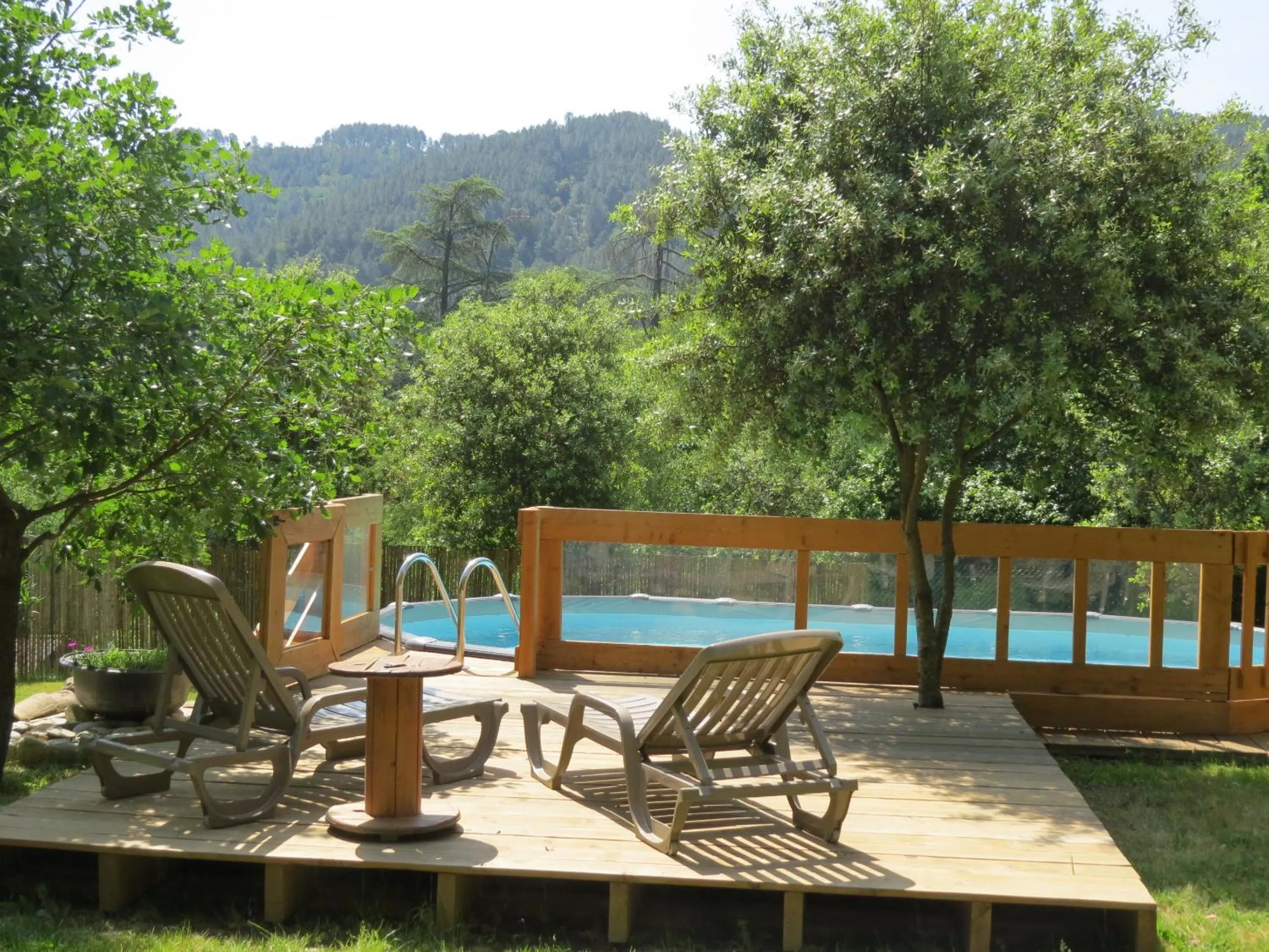 Swimming pool in Chez Cécile et Mickaël
