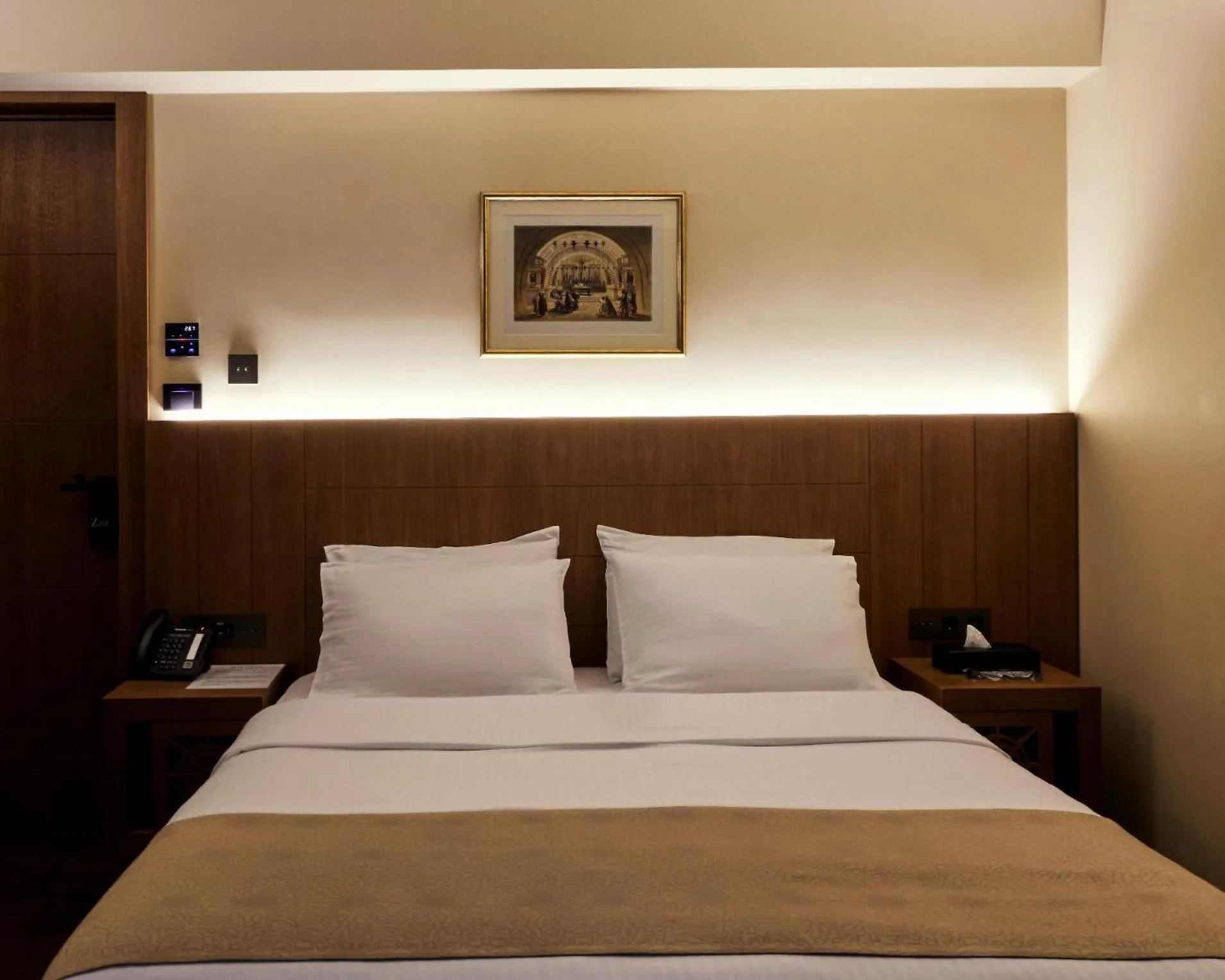 Bed in Athens 1890 Hotel & Spa