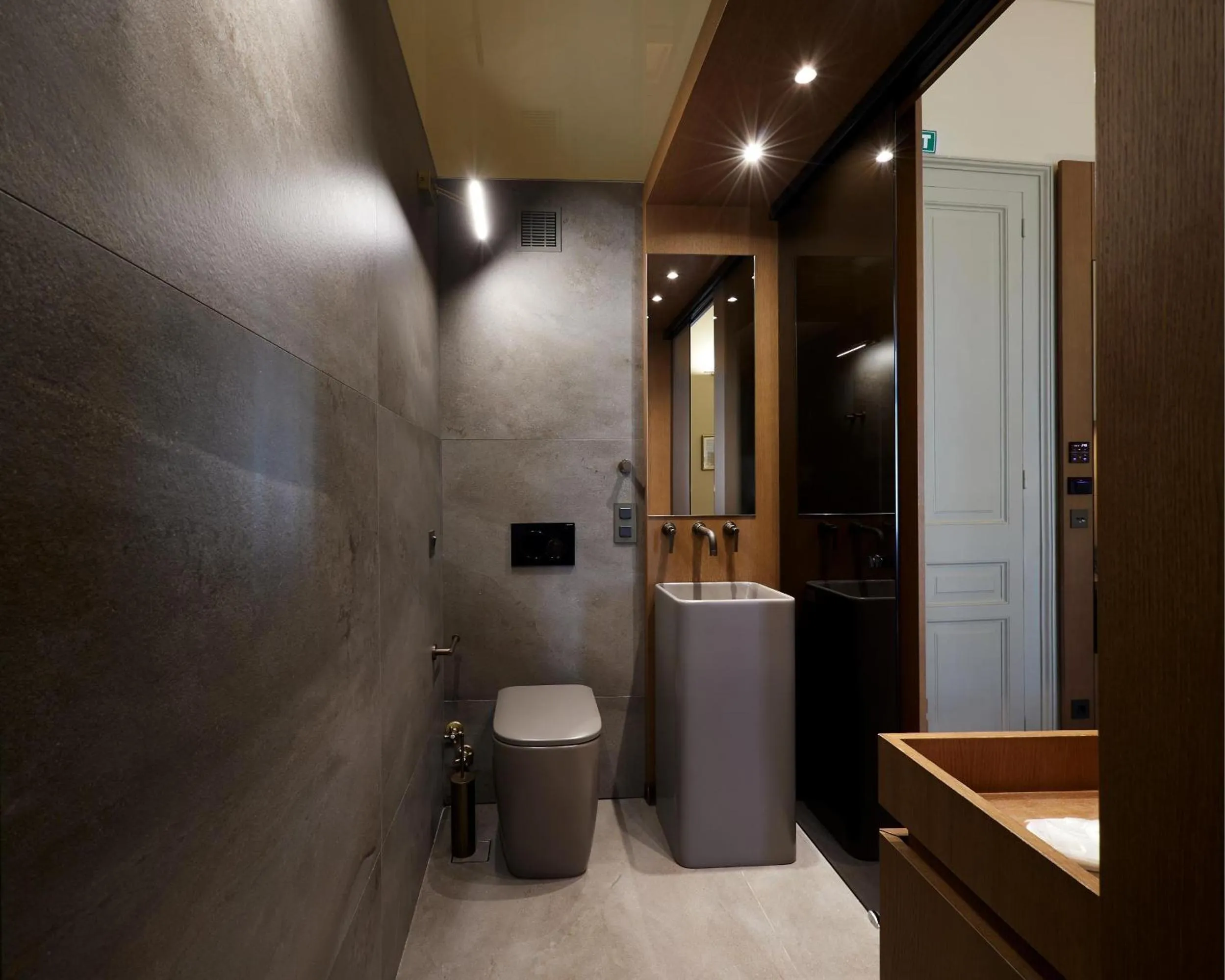 Bathroom in Athens 1890 Hotel & Spa