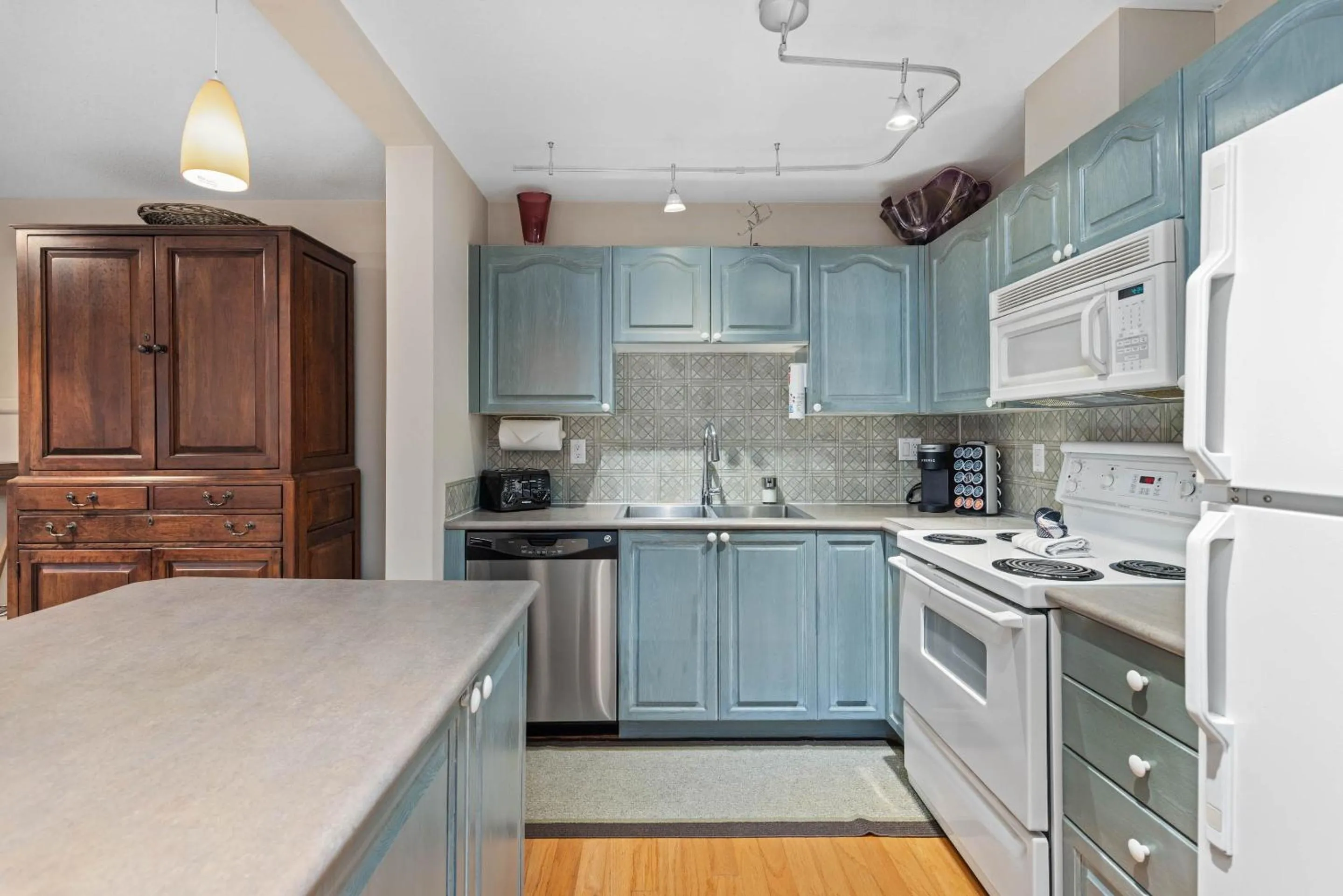 Stoney Creek Sunpath by Whistler Premier