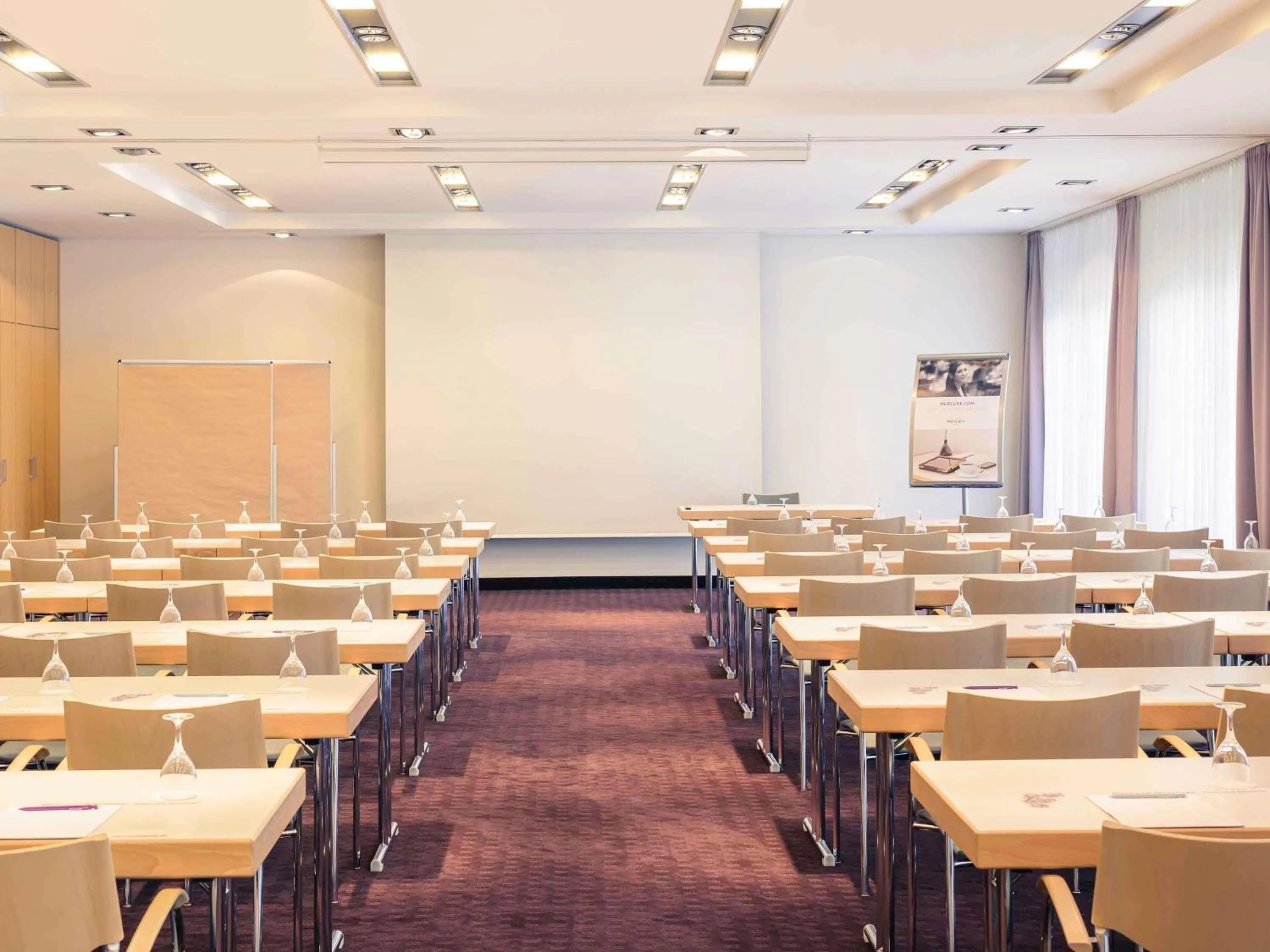 Meeting/conference room in Mercure Hotel Düsseldorf City Nord