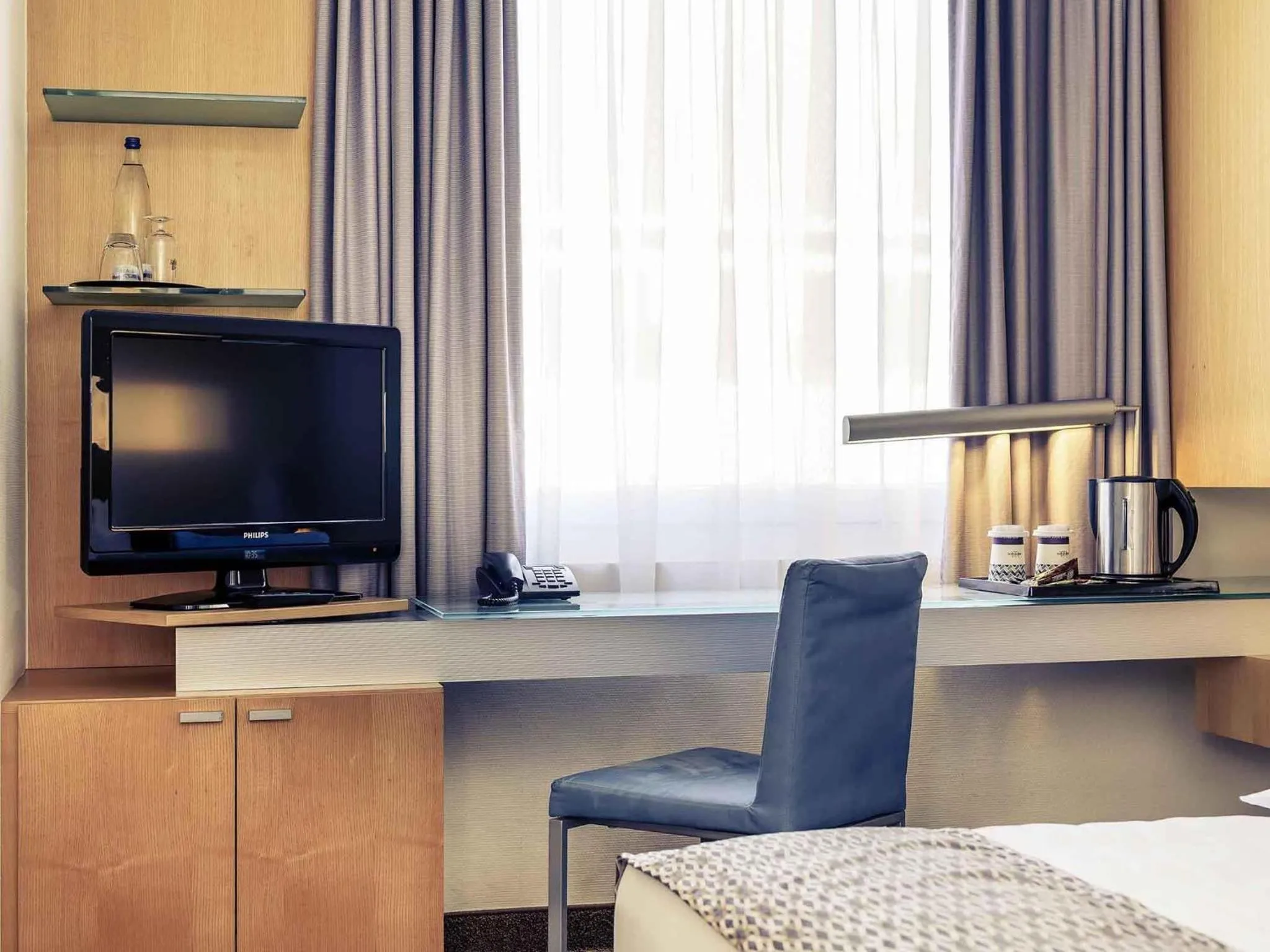 Bedroom in Mercure Hotel Düsseldorf City Nord