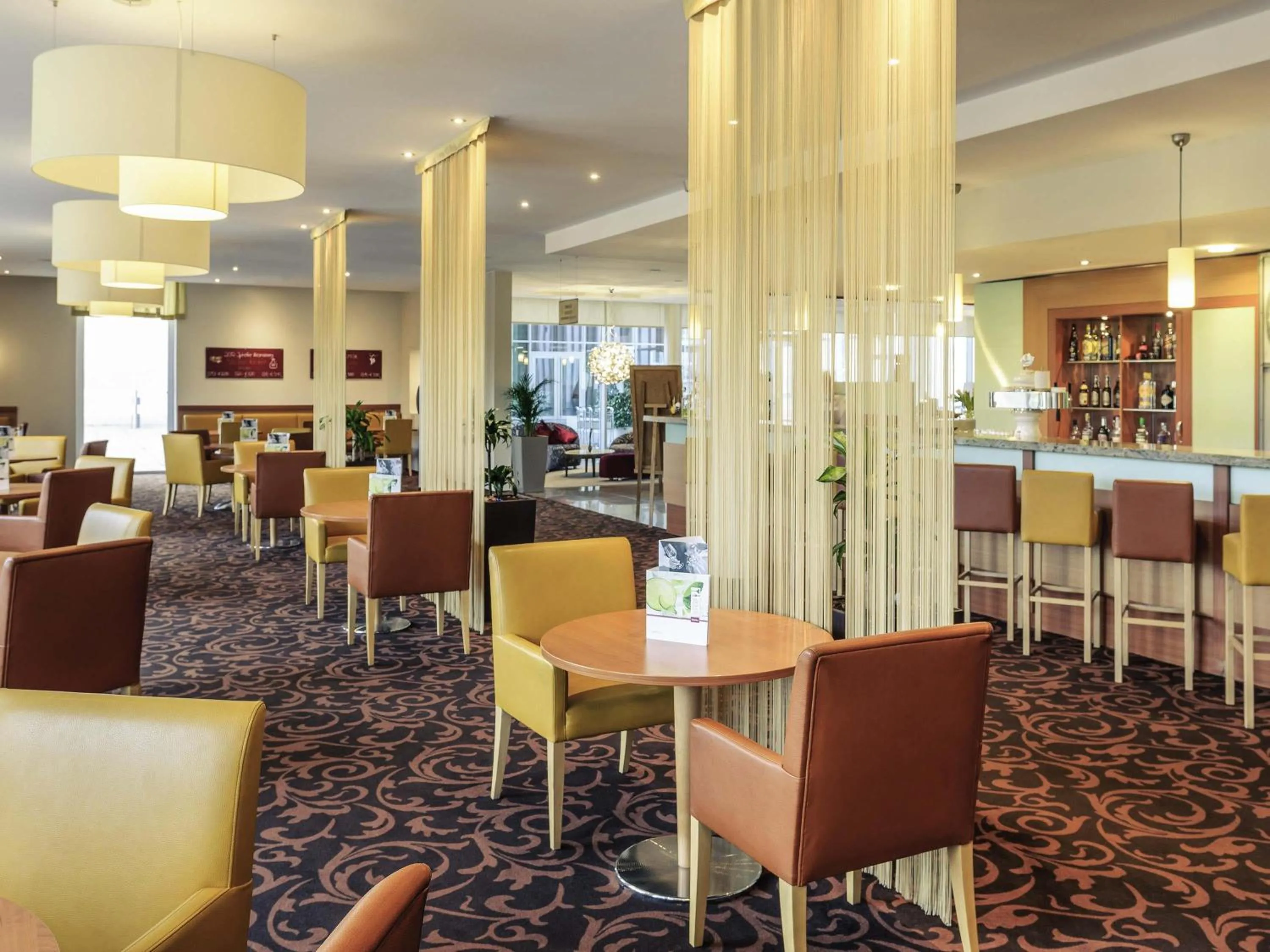 Lounge or bar in Mercure Hotel Schweinfurt Maininsel