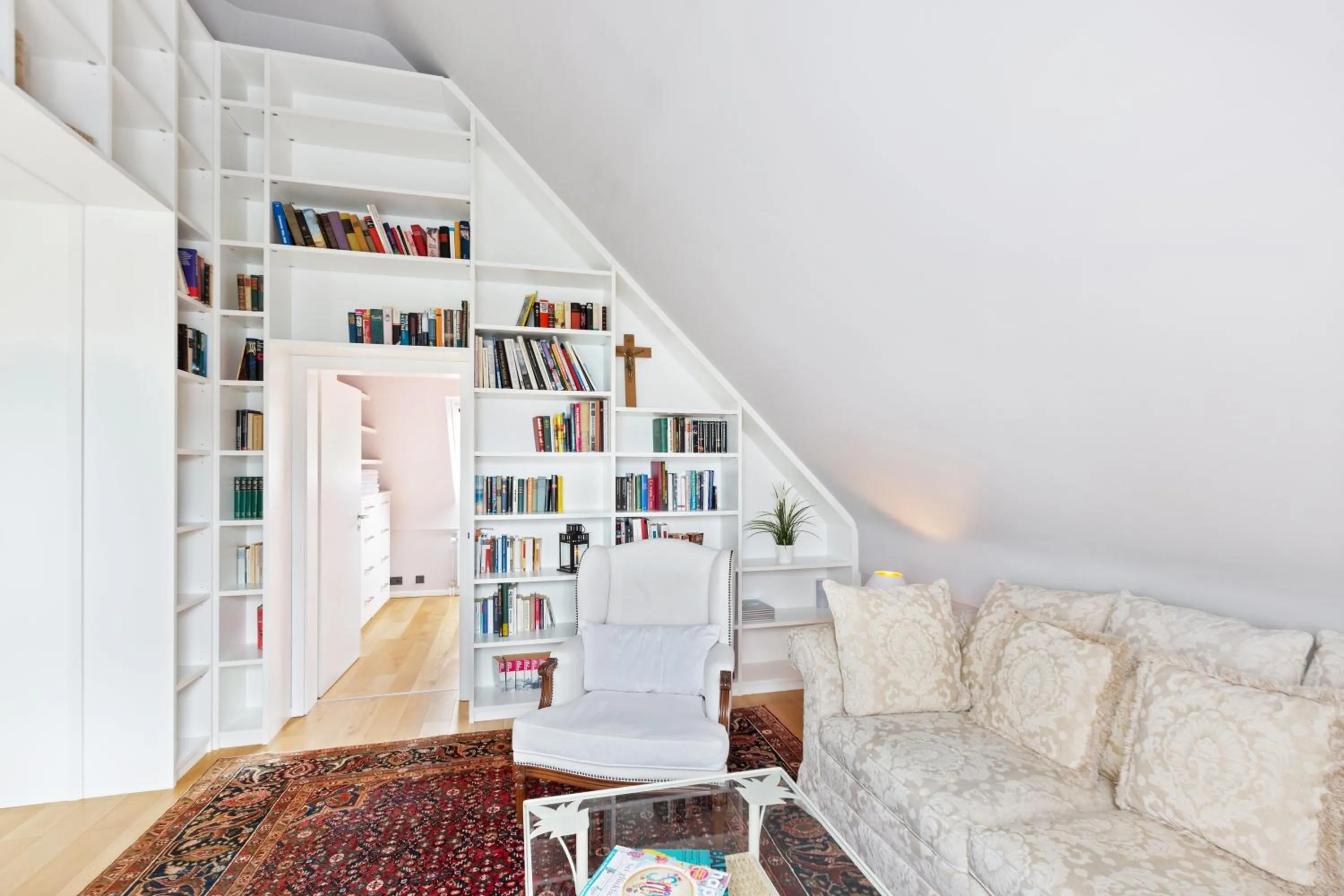 Library in Hotel Rosengarten