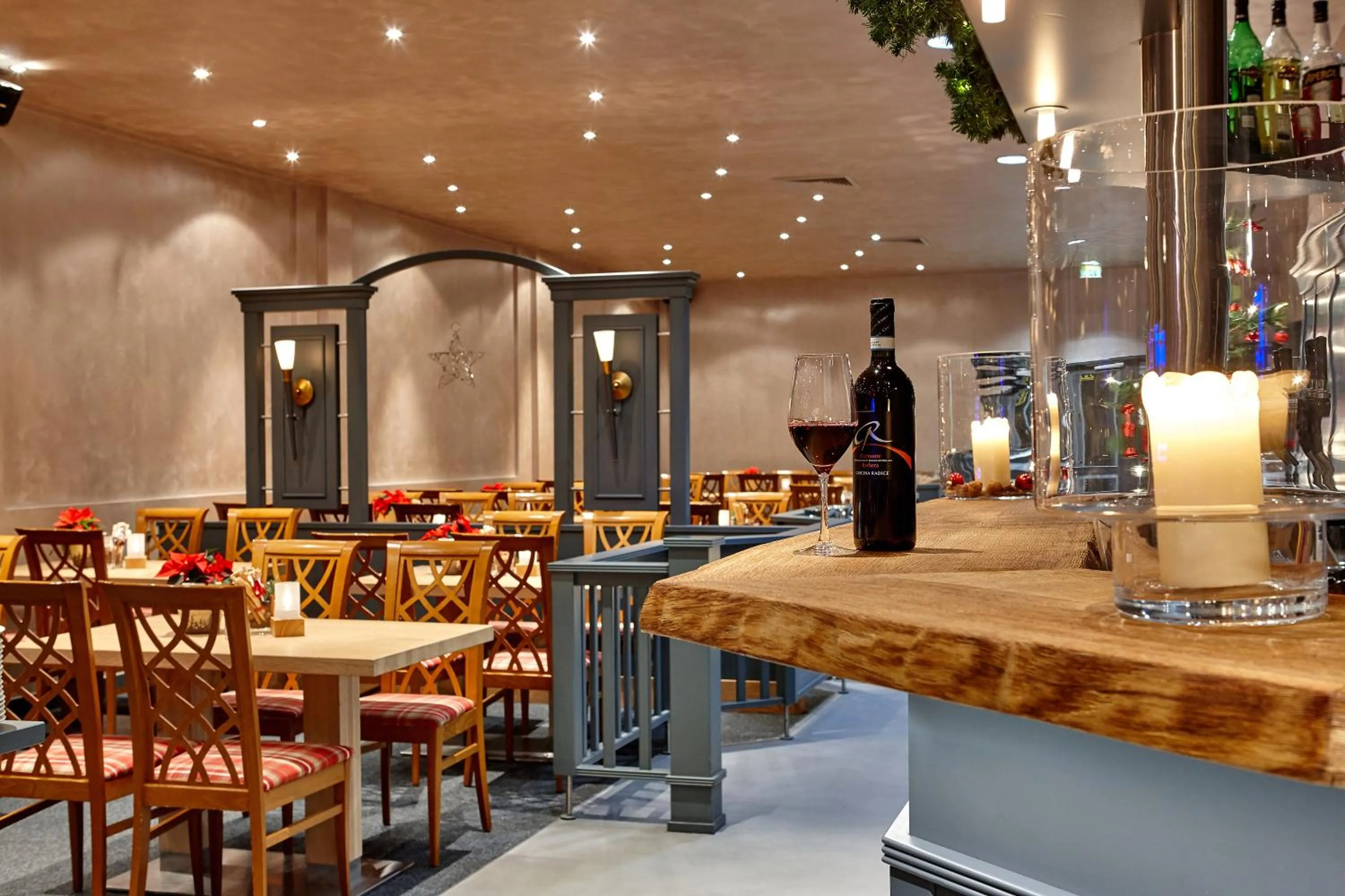 Restaurant/places to eat in Hotel Königshof