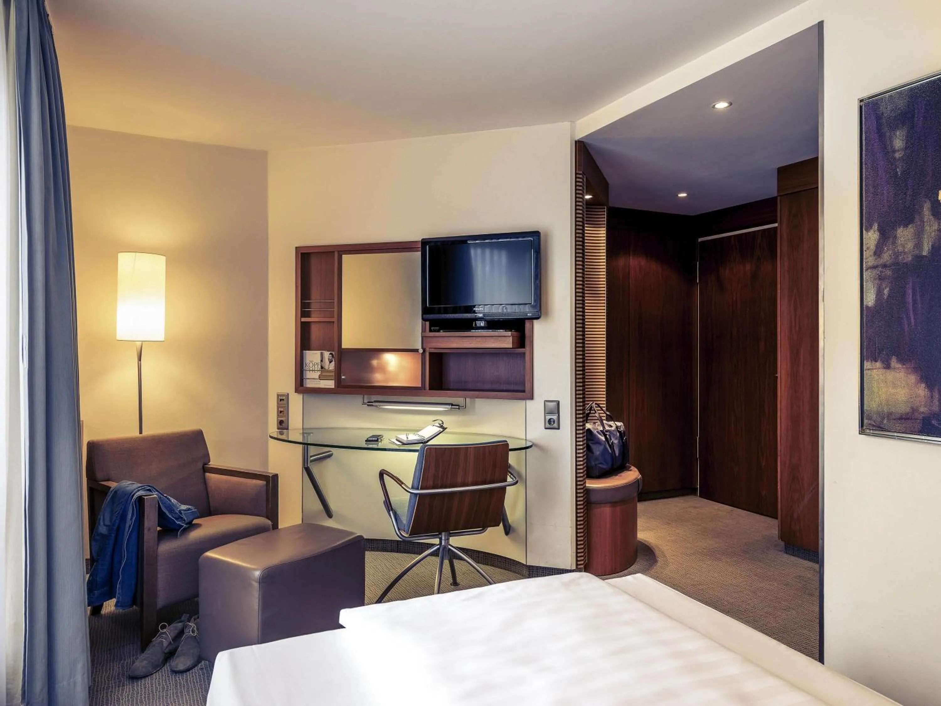 Bedroom, Bed in Mercure Hotel München Airport Freising