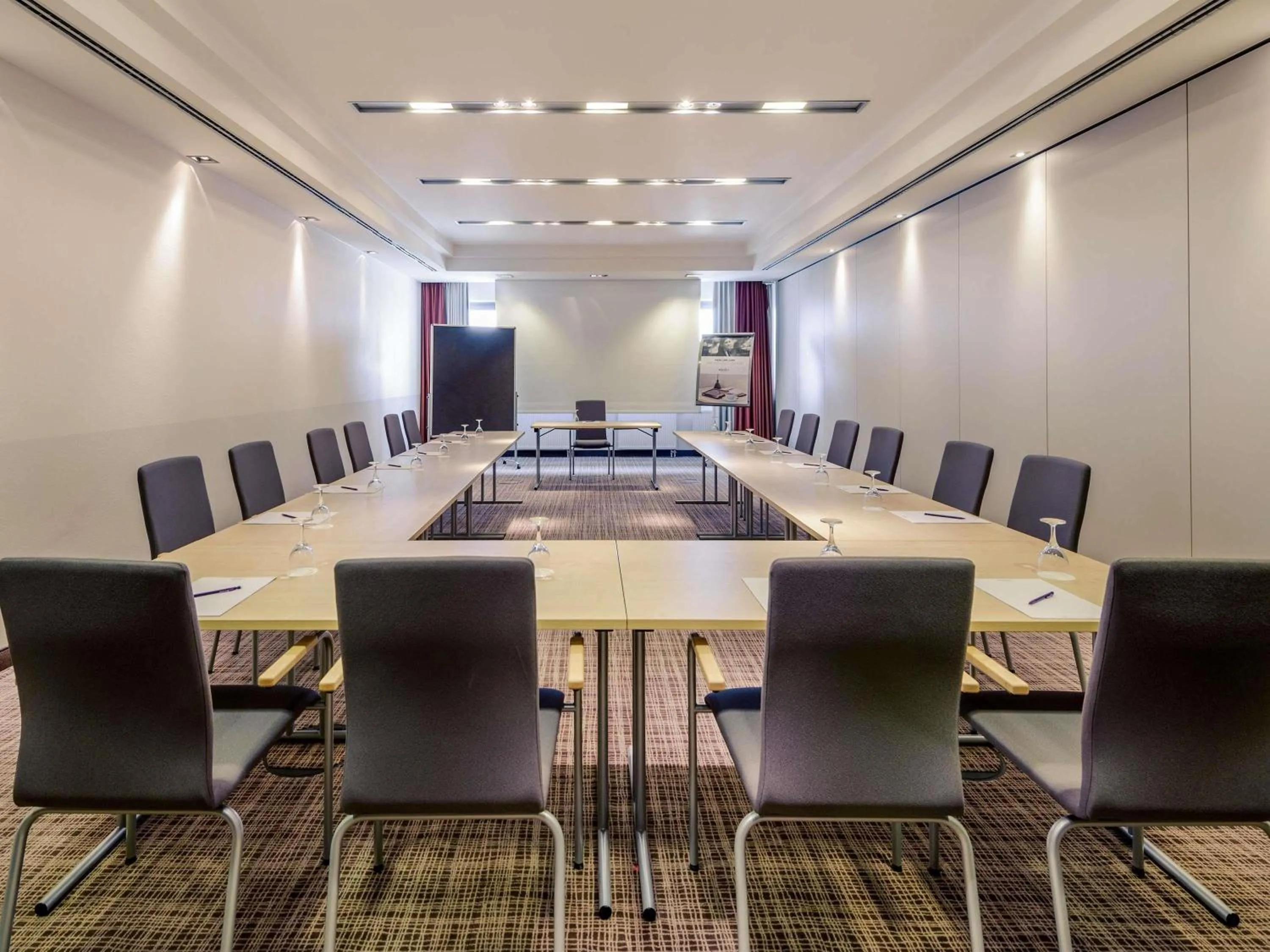 Meeting/conference room in Mercure Hotel Hannover Mitte