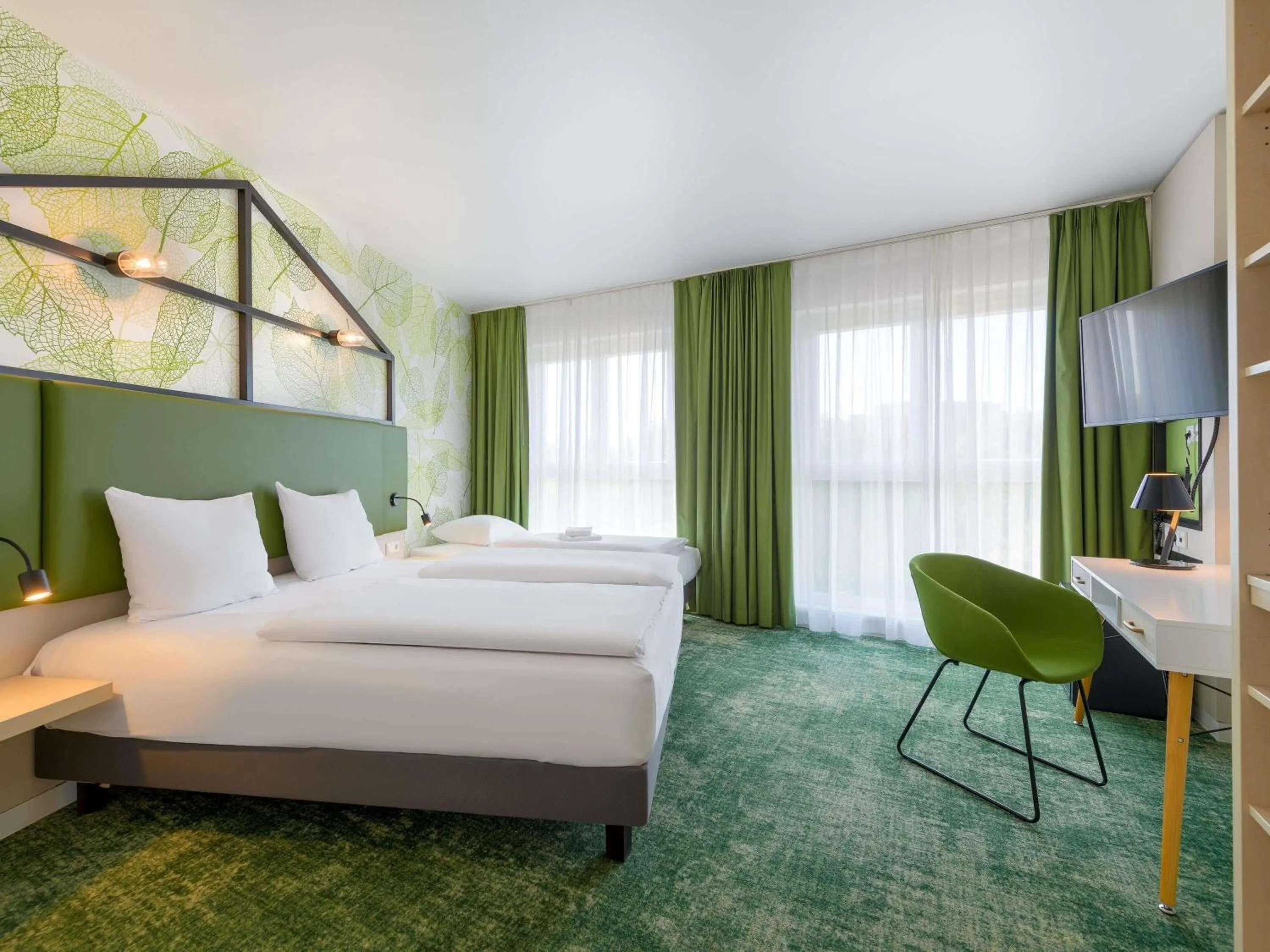 Bedroom, Bed in Mercure Hotel Hannover Mitte