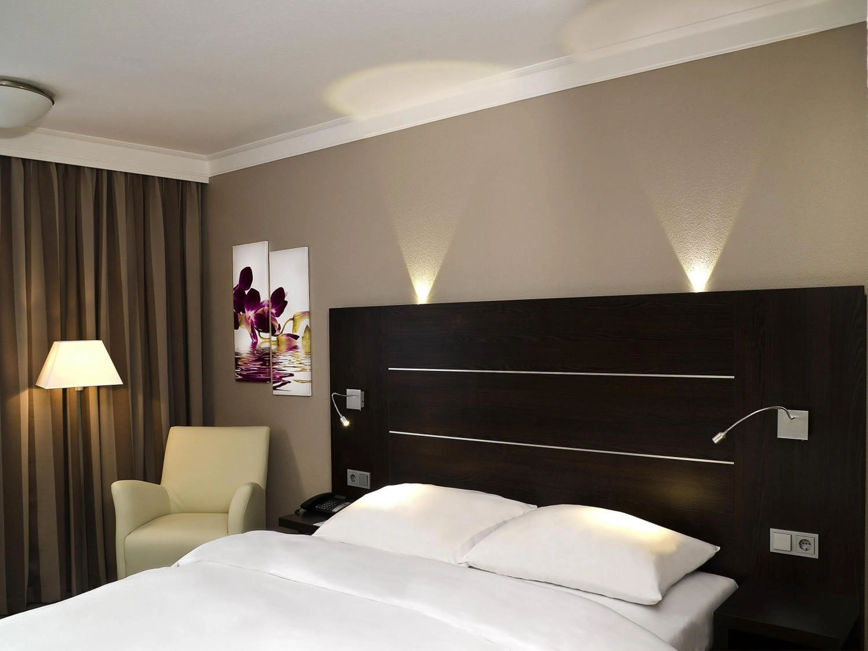 Bedroom, Bed in Mercure Hotel Hamm