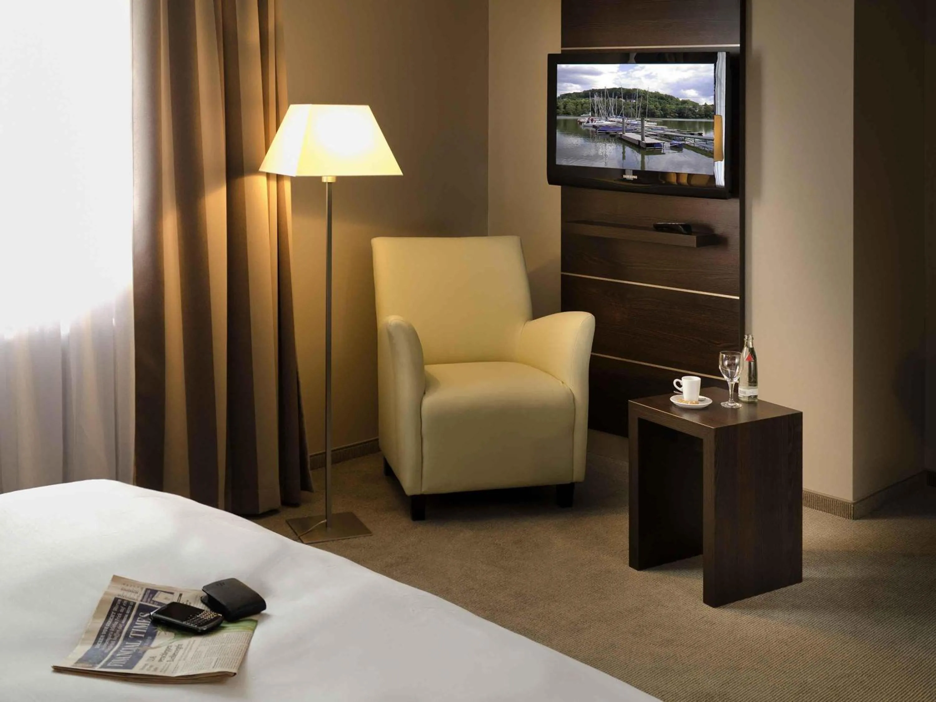 Bedroom, Bed in Mercure Hotel Hamm