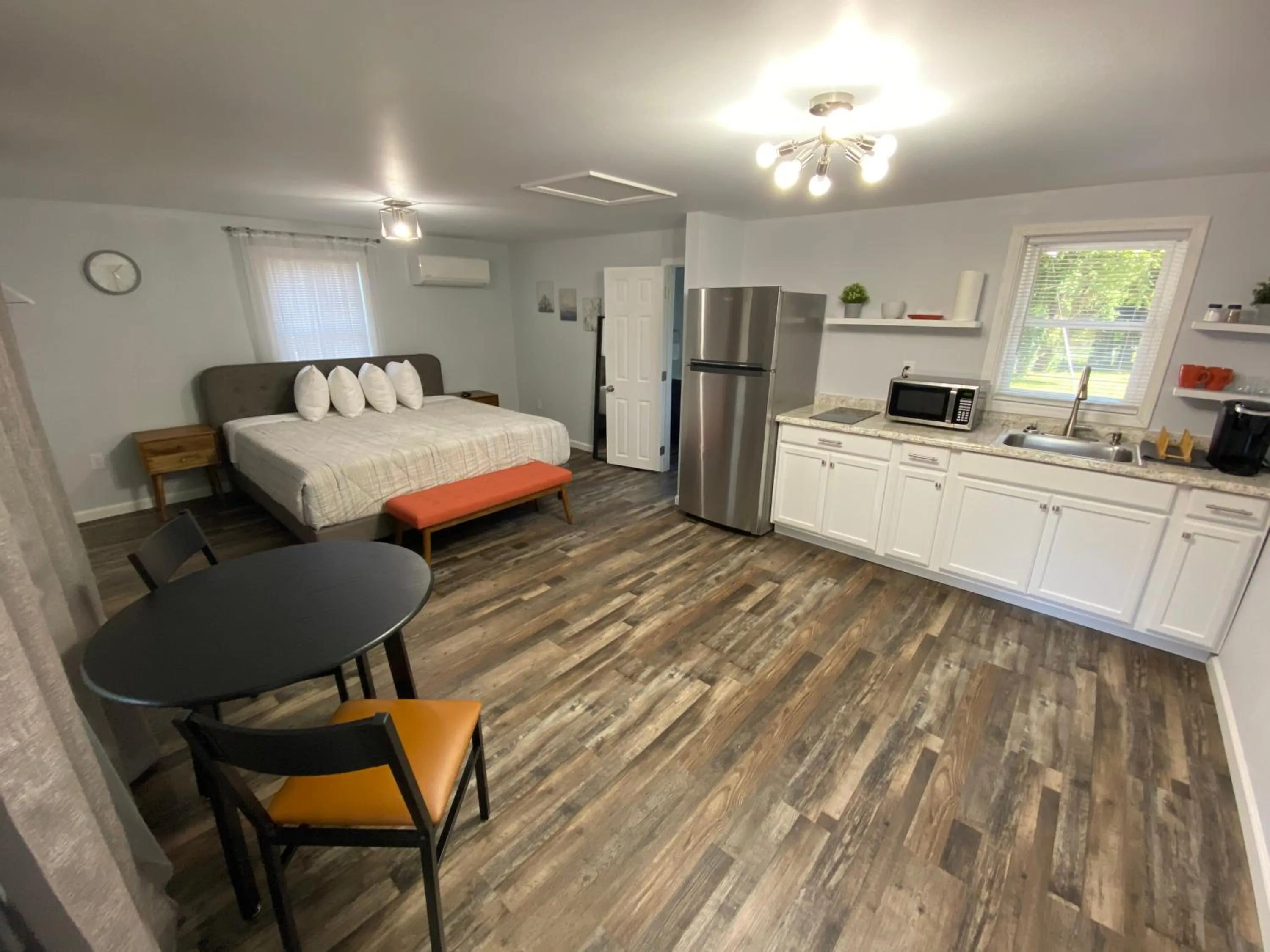 Bed in Veda Inn & Cottages