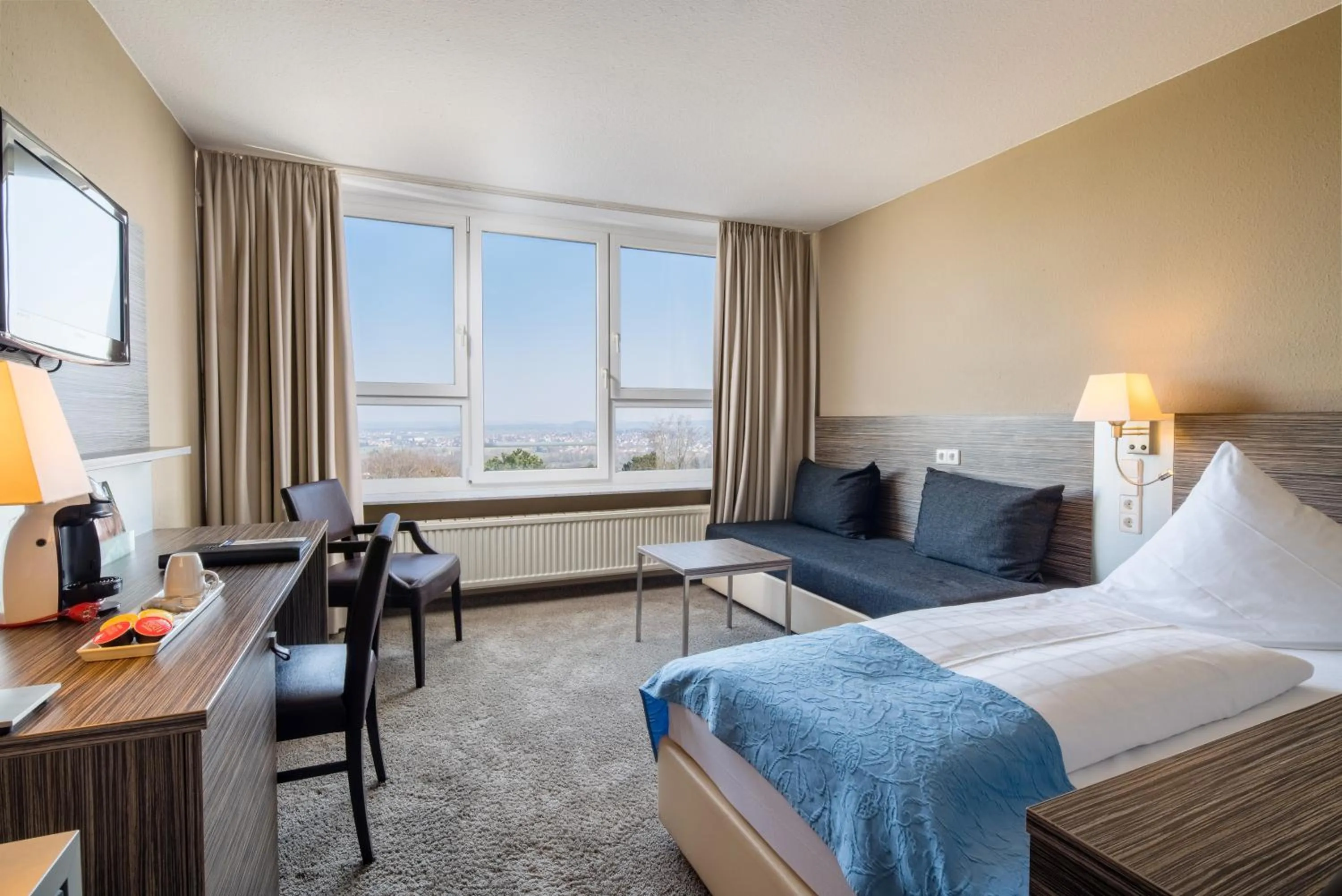 Bed in SCOTTY & EMILY Hotel Ulm