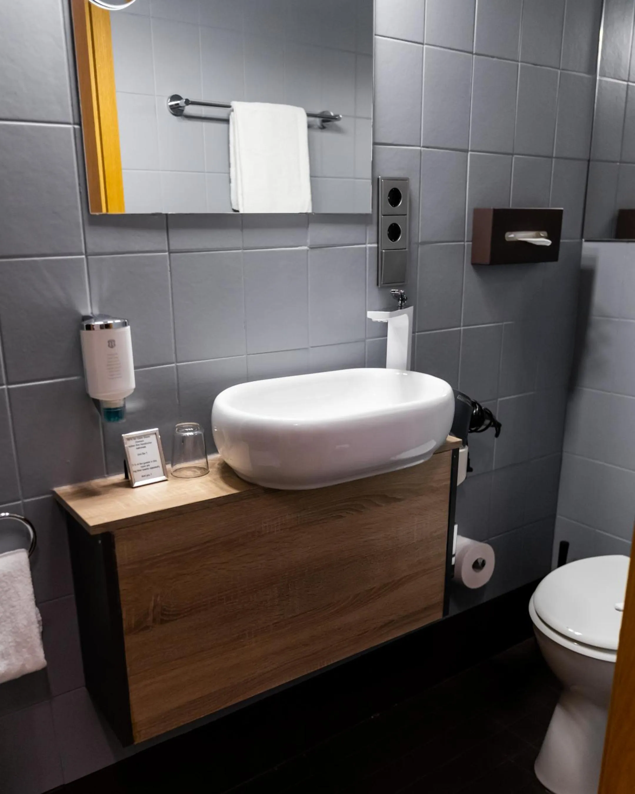 Bathroom in Hotel Am Volksgarten