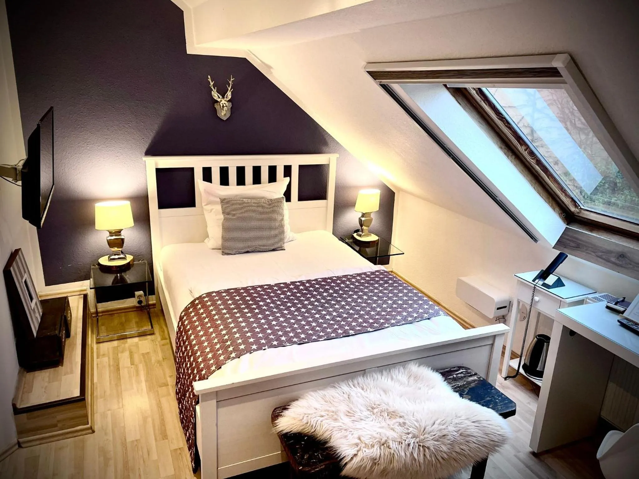 Bed in Hotel Am Volksgarten