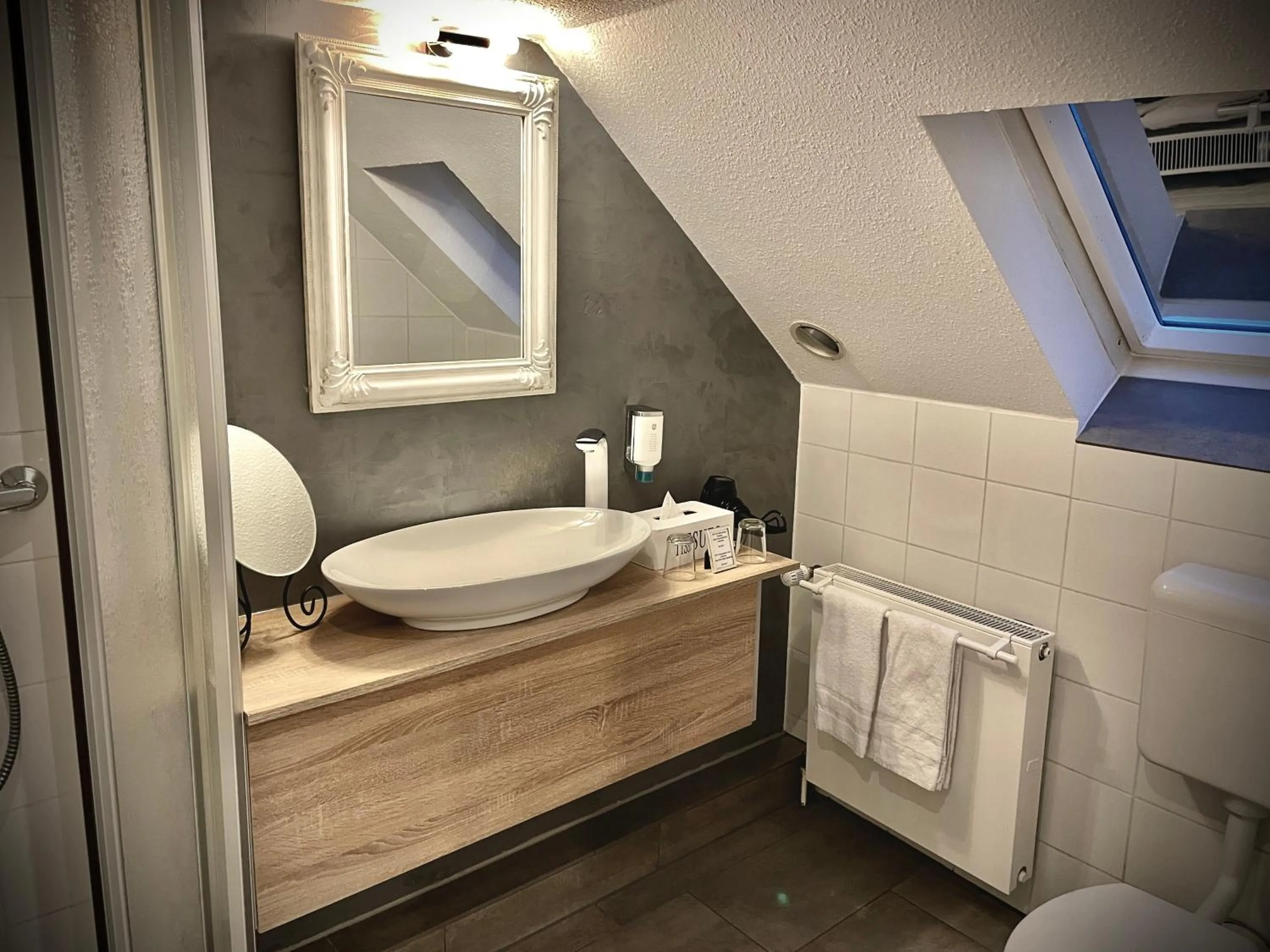 Bathroom in Hotel Am Volksgarten