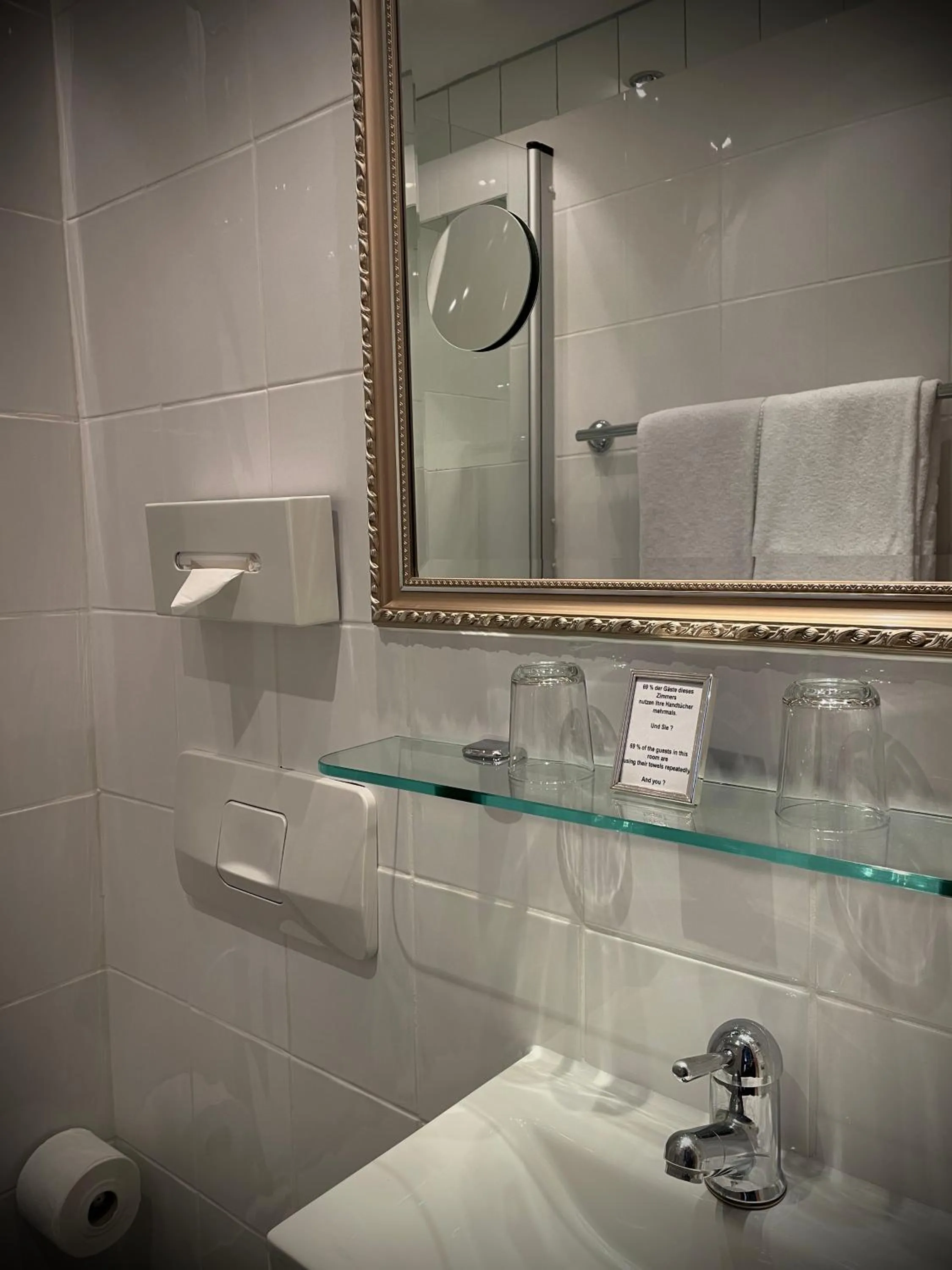 Bathroom in Hotel Am Volksgarten