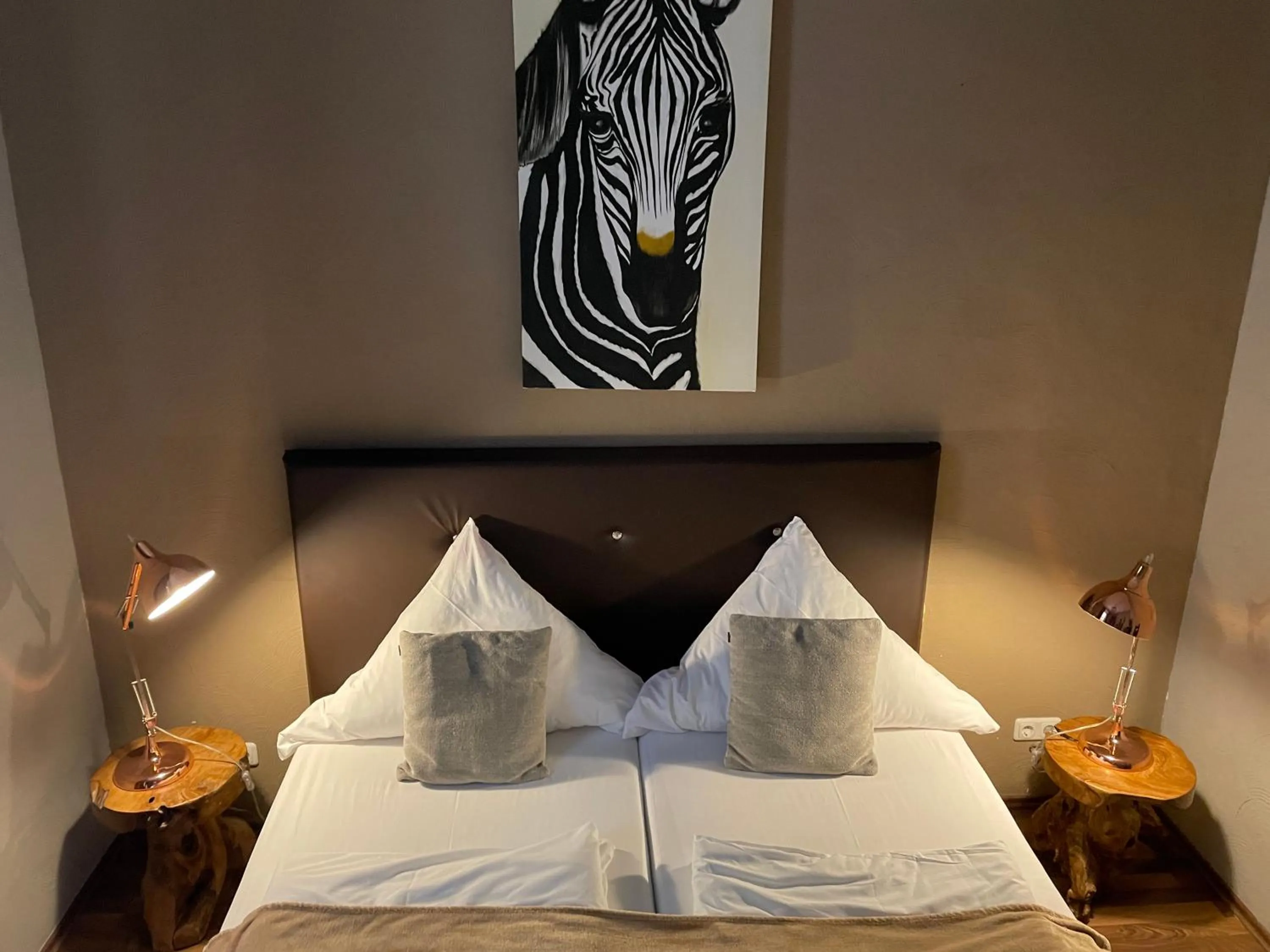 Photo of the whole room, Bed in Hotel Am Volksgarten